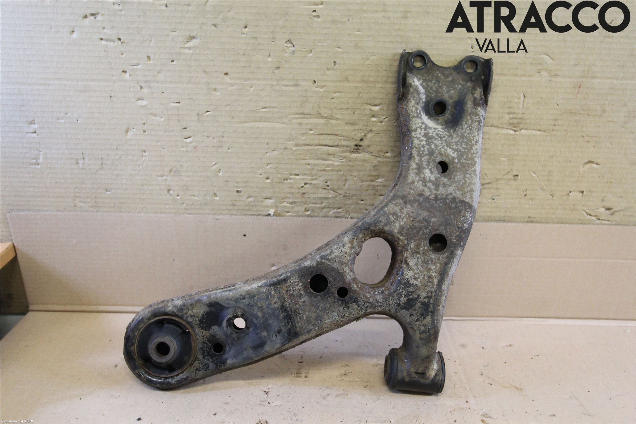 Toyota AVENSIS 09-15 Bärarm Fram Undre Hö