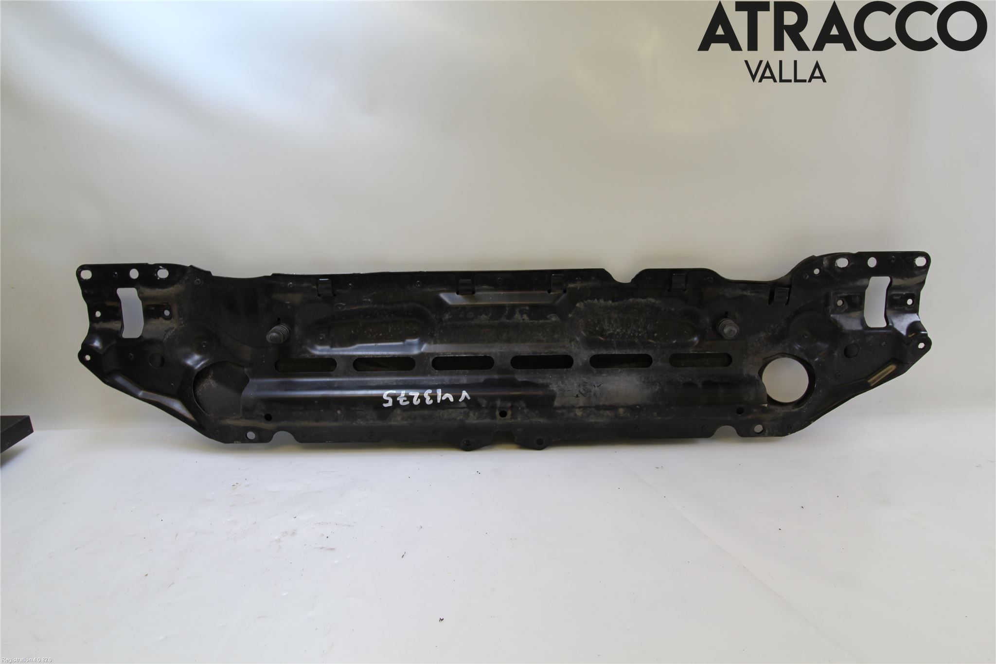 BMW 5 E60/61 Sed/Tou 02-10 Front Huvlåsplåt-Balk