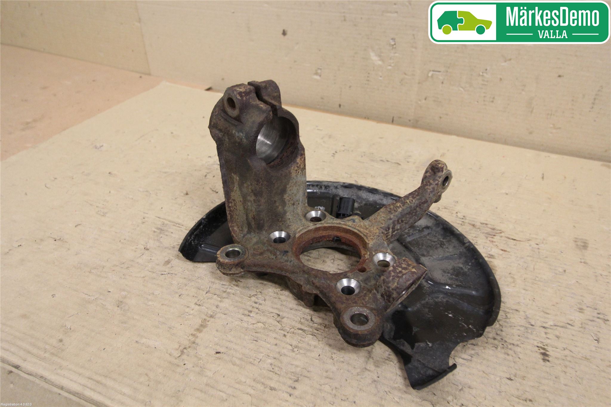 Volkswagen VW CADDY 16-20 Styrspindel Lagerhus Hö