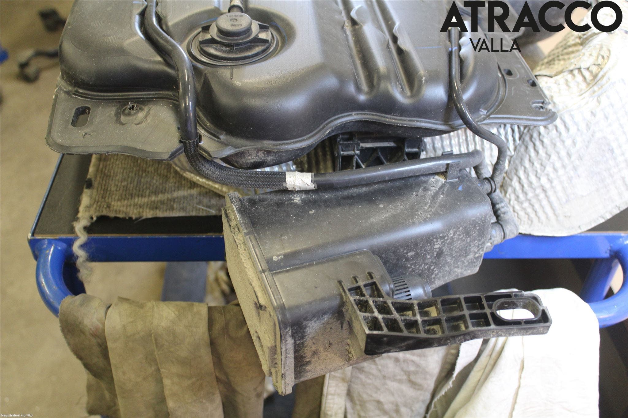 Peugeot 3008 17-24 Bränsletank