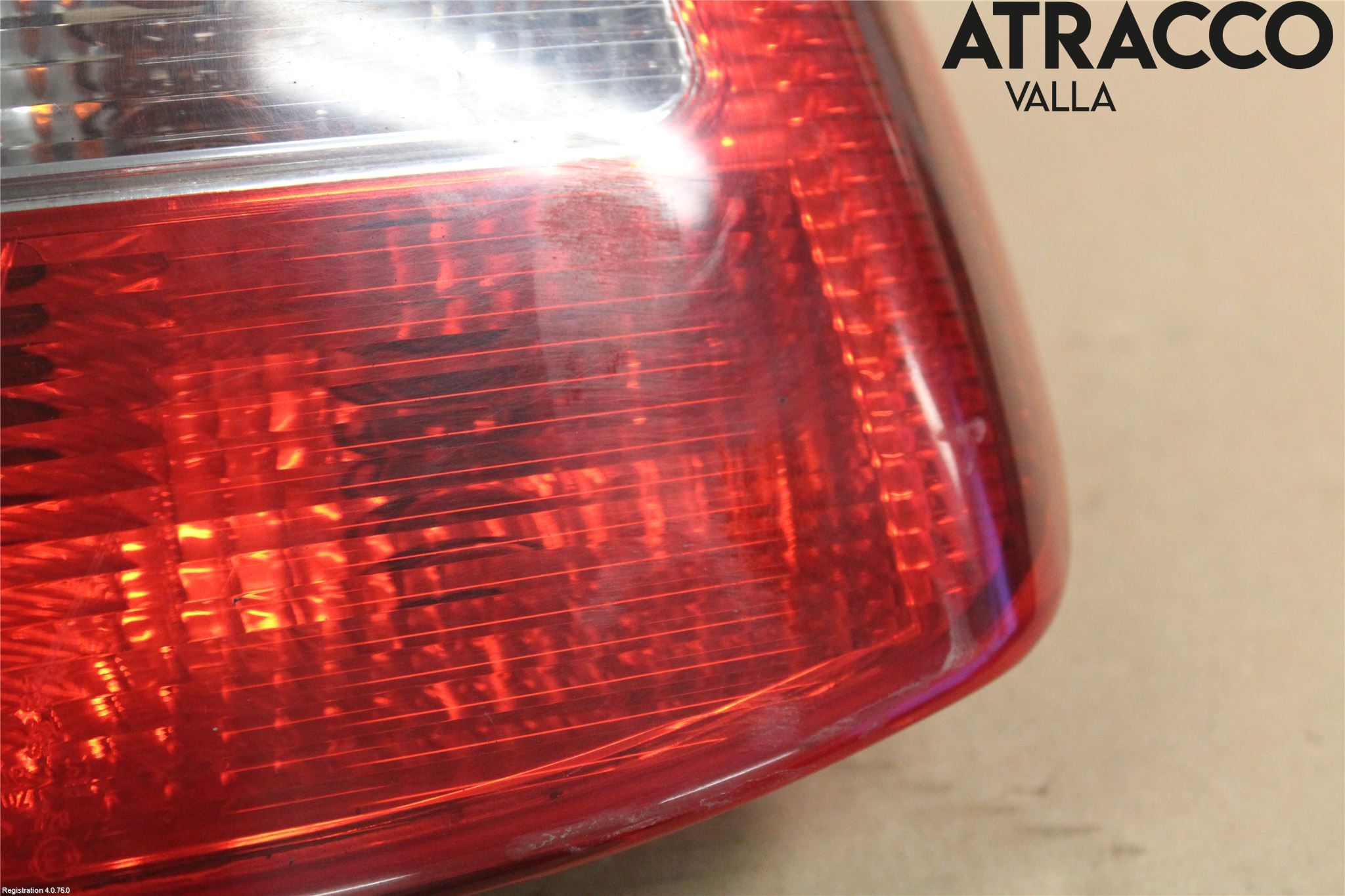 Mitsubishi CARISMA 00-04 Bakljus Höger