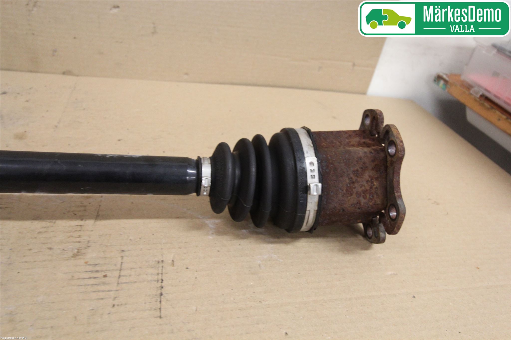 Audi A6/S6     05-11 Drivaxel Fram Vänster