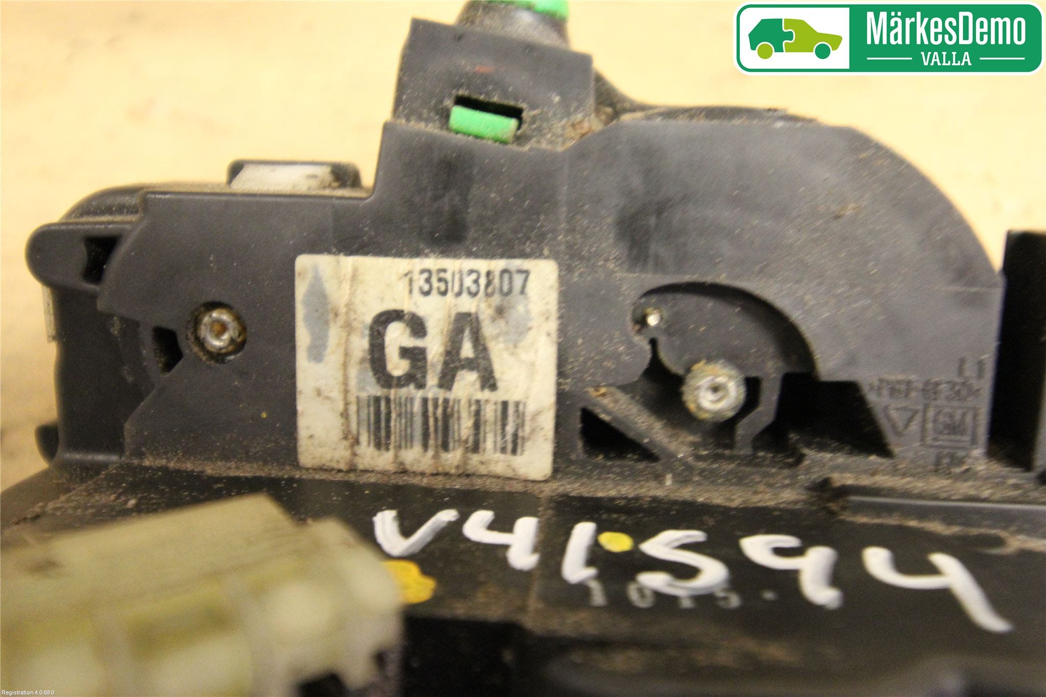 Opel ASTRA J 10-15 Låskista-Dörrlås