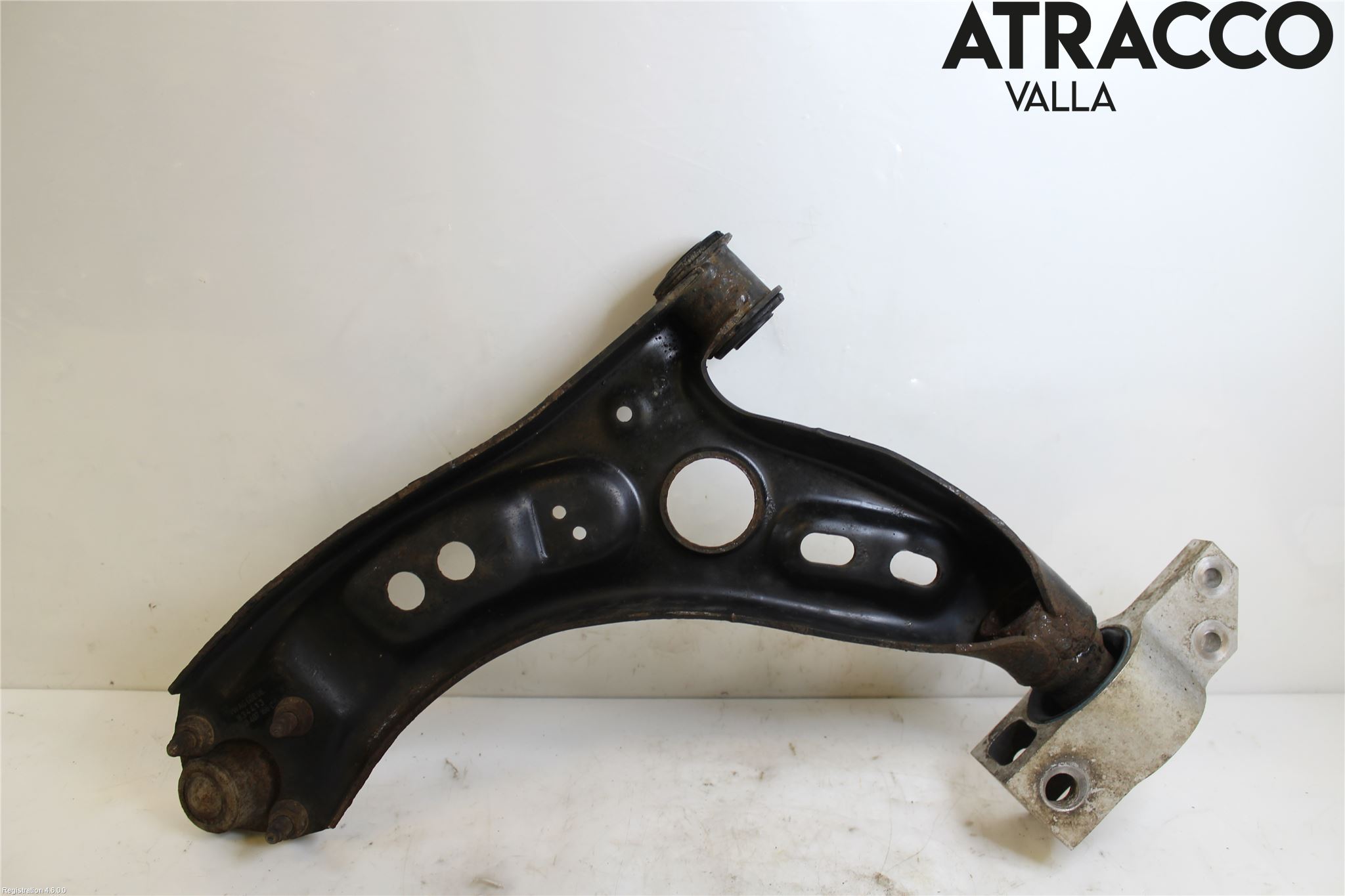 Volkswagen VW PASSAT 11-14 Bärarm Fram Undre Hö