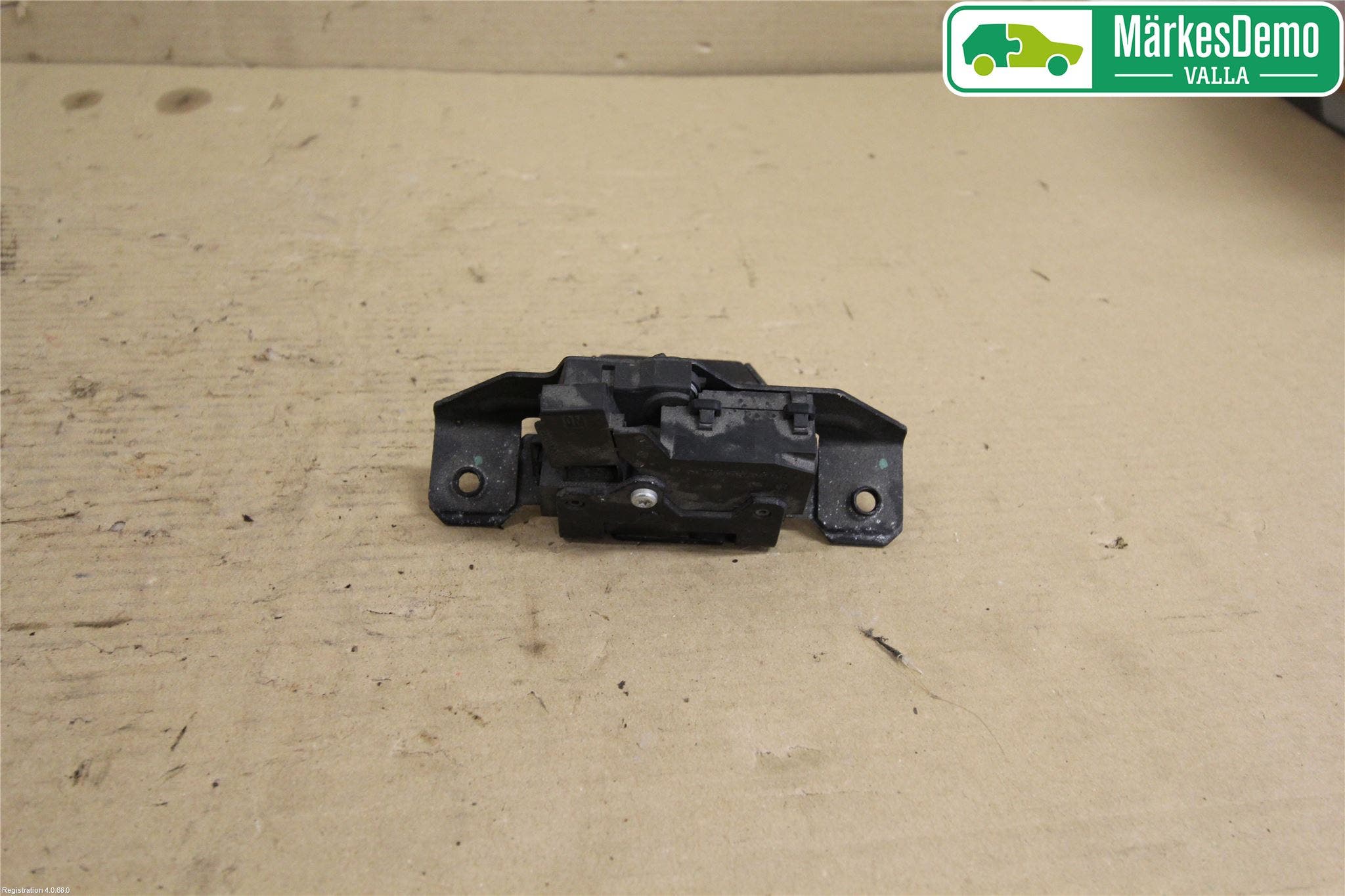 Opel ASTRA J 10-15 Låskista Baklucka