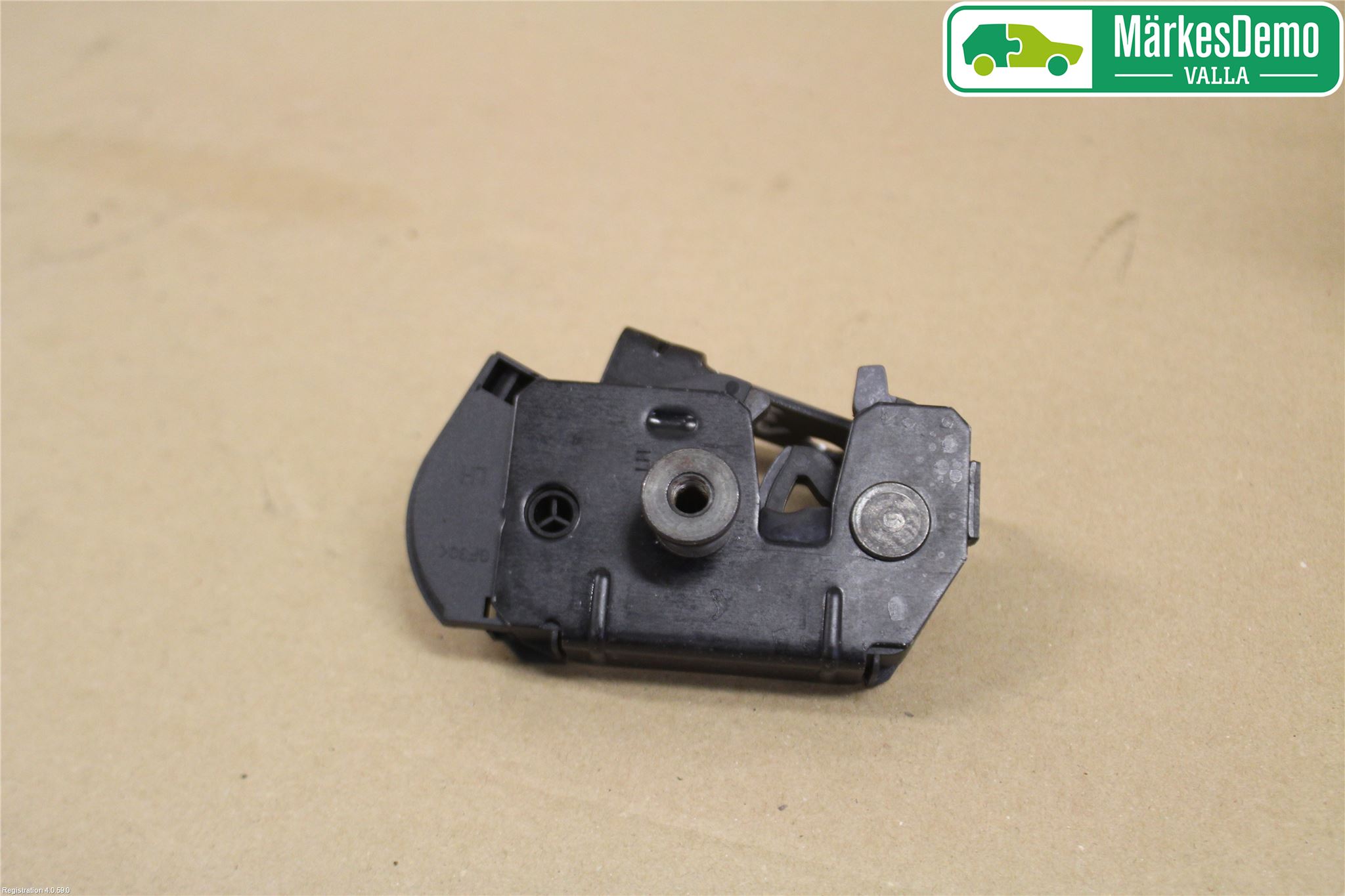 Volvo XC90 03-06 Låskista Baklucka