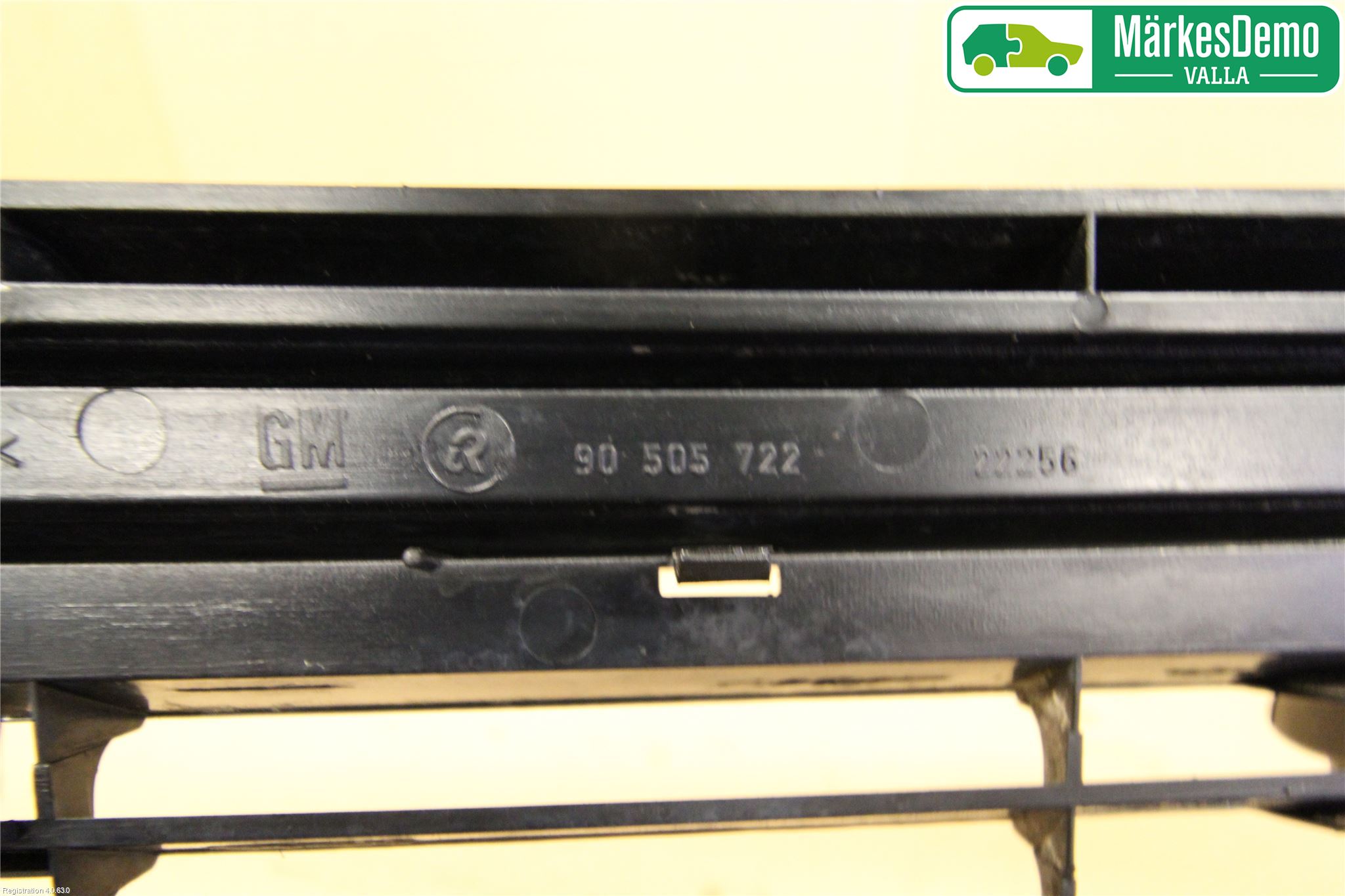 Opel VECTRA B 96-01 Grill Komp