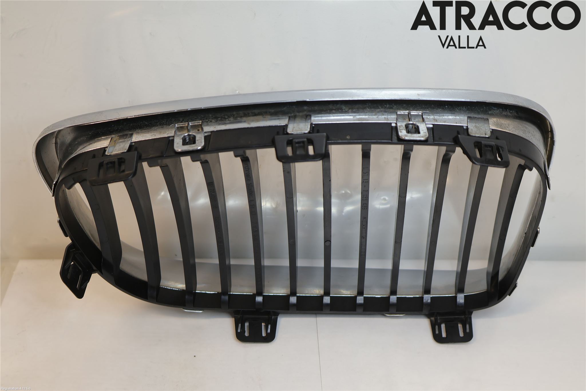 BMW 1 E87/81 5D/3D 03-11 Grilldel Vänster