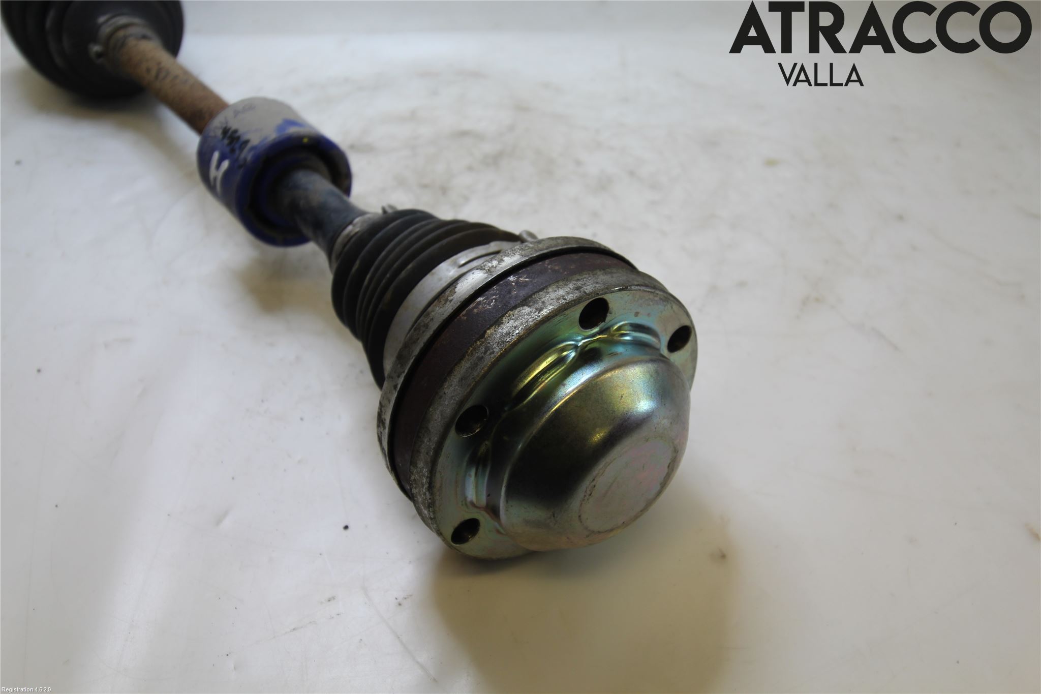 Volkswagen VW TIGUAN 16-24 Drivaxel Fram Höger