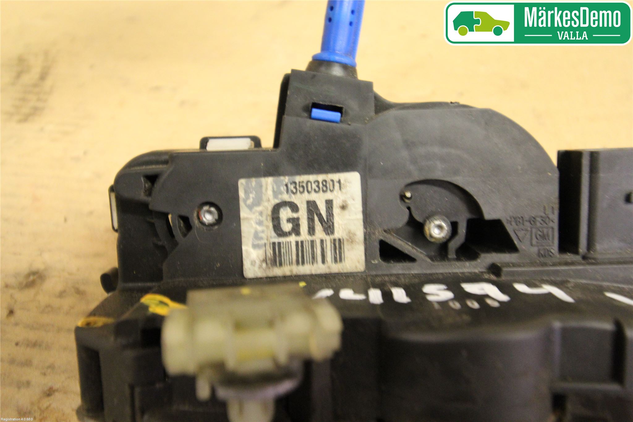 Opel ASTRA J 10-15 Låskista-Dörrlås