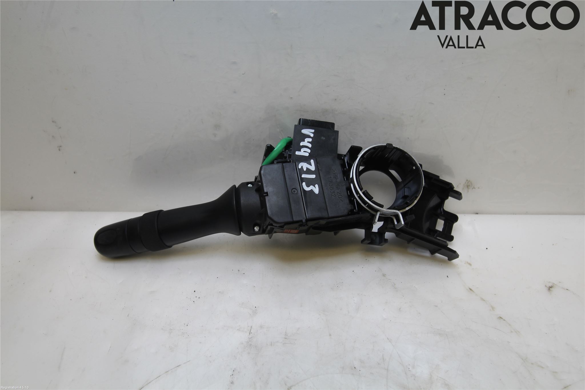 Toyota AVENSIS 16-18 Spak Blinkers-Ljusomk
