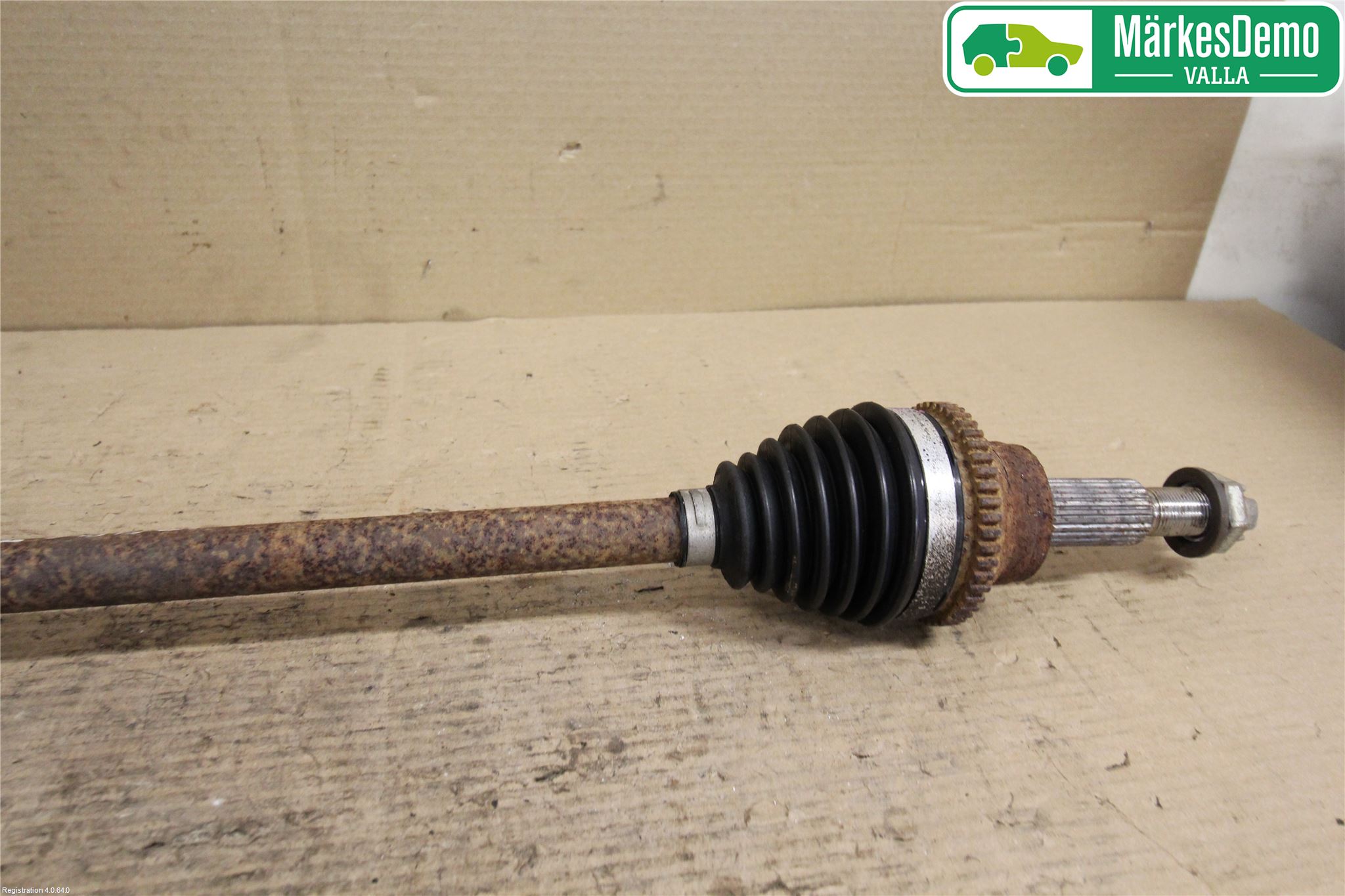 Dacia DUSTER 10-17 Drivaxel Bak Höger