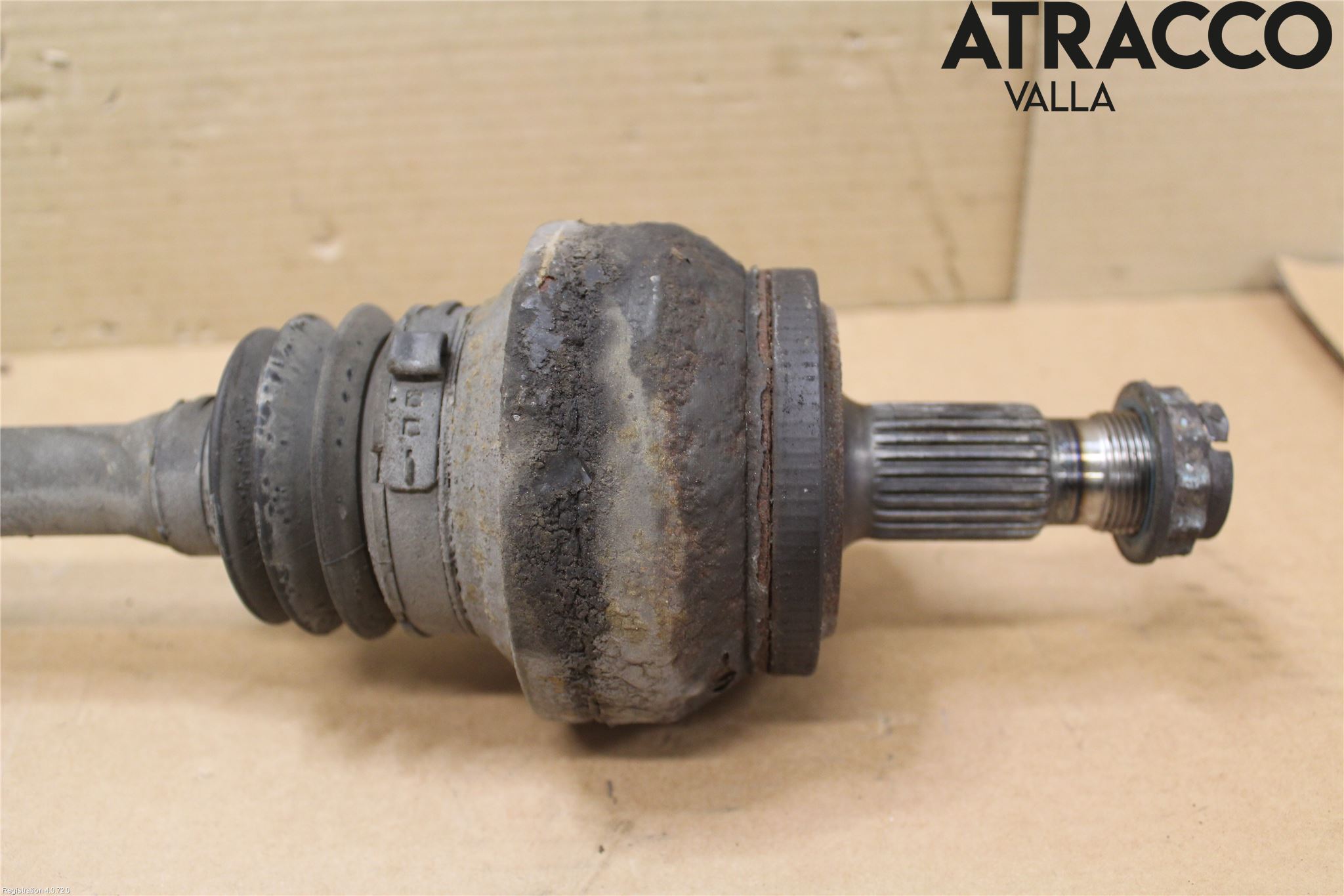 Mercedes-Benz MB C-KLASS (W204) 07-15 Drivaxel Bak Vänster