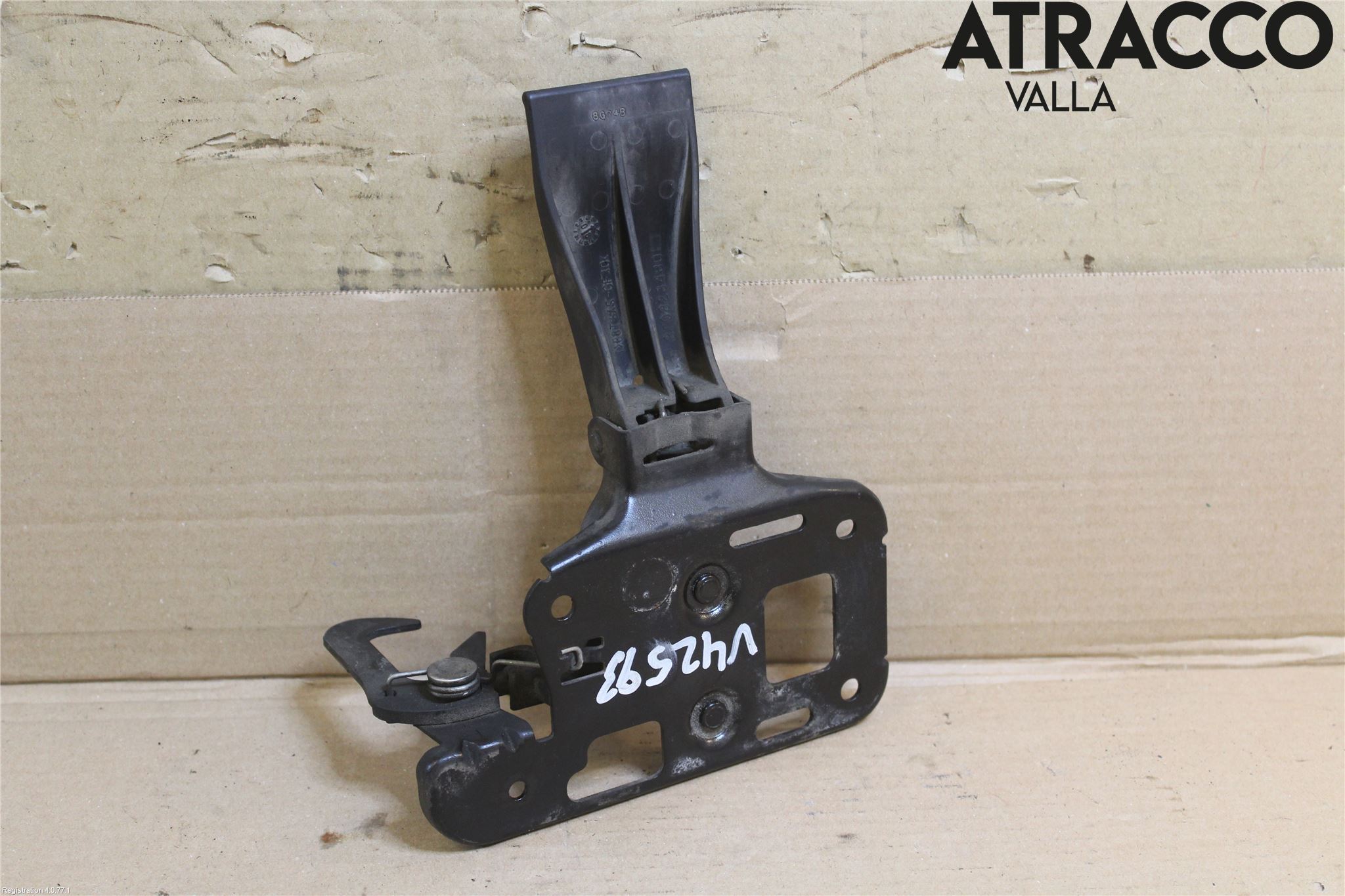 Audi A4/S4 08-11 Huv Spärr