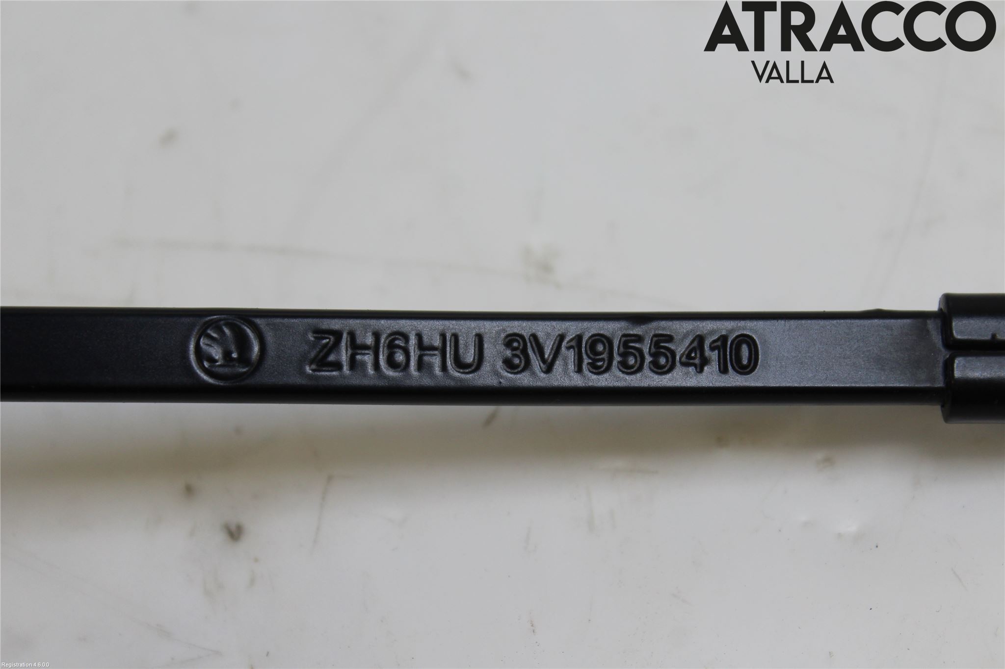 Skoda SUPERB 16-24 Torkararm Armar Vindruta