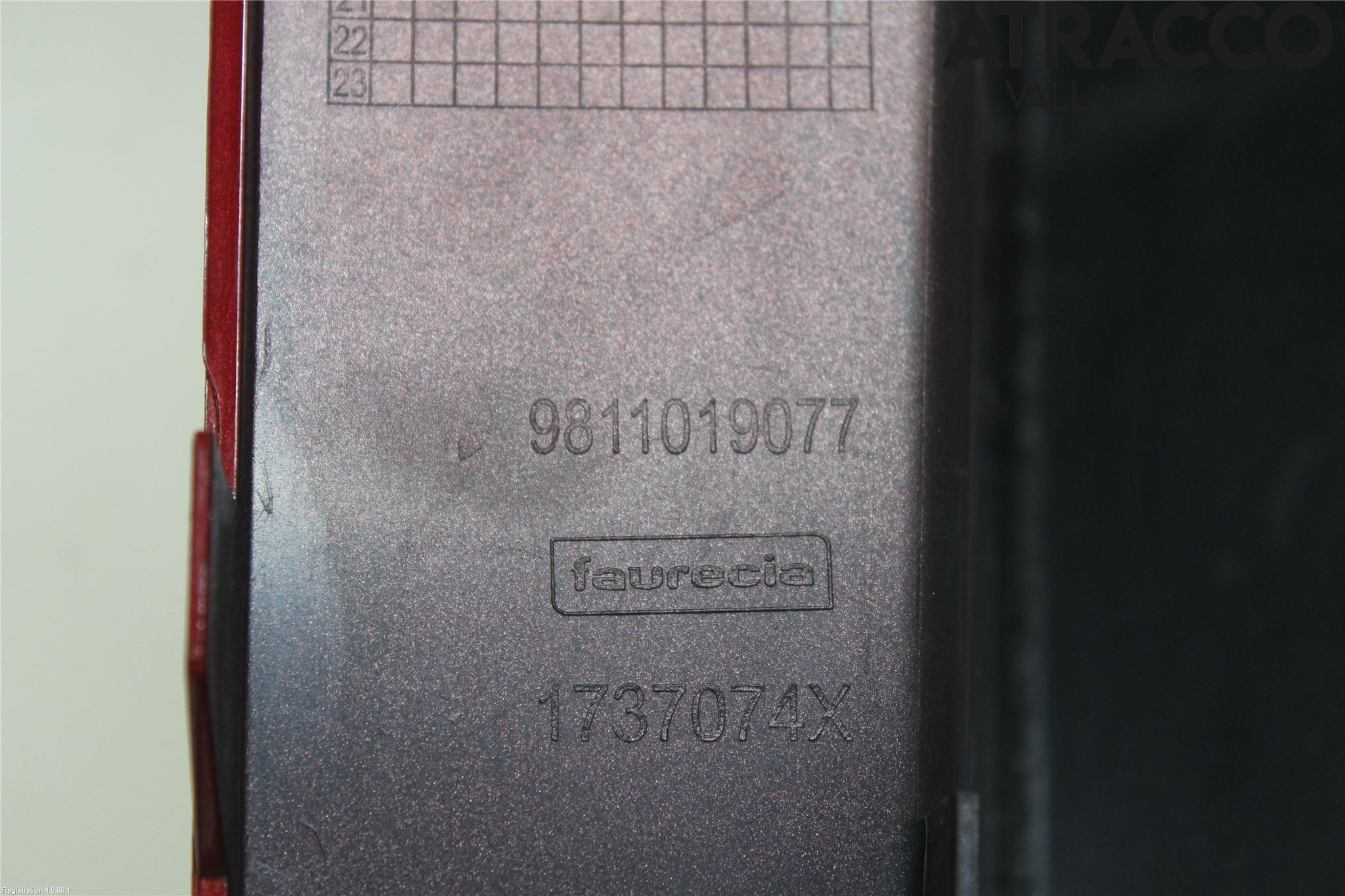 Peugeot 3008 17-24 Stötfångardel Bak Vä