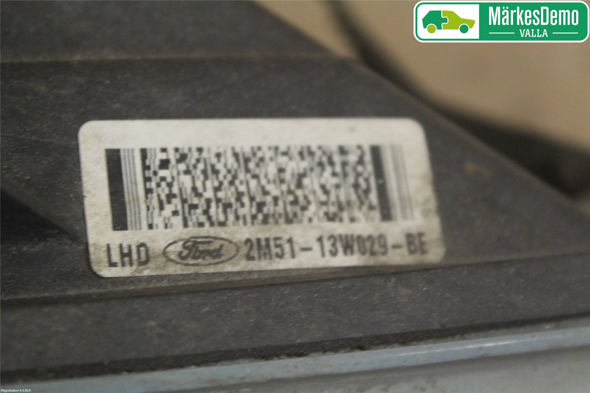 Ford FOCUS     99-04 Strålkastare Höger