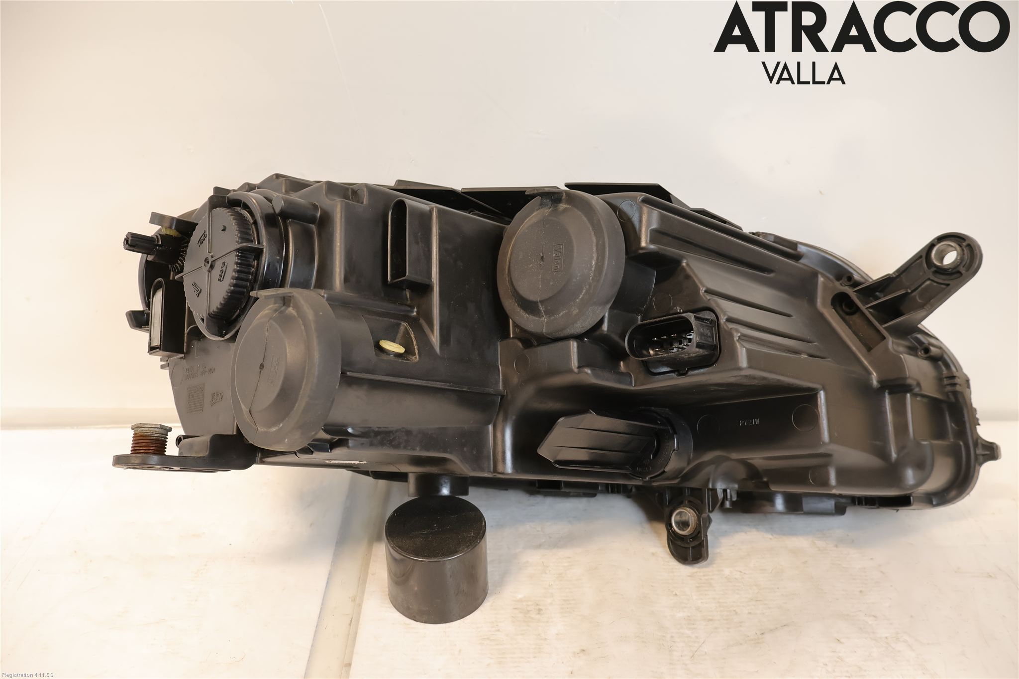 Volkswagen VW PASSAT 11-14 Strålkastare Vänster