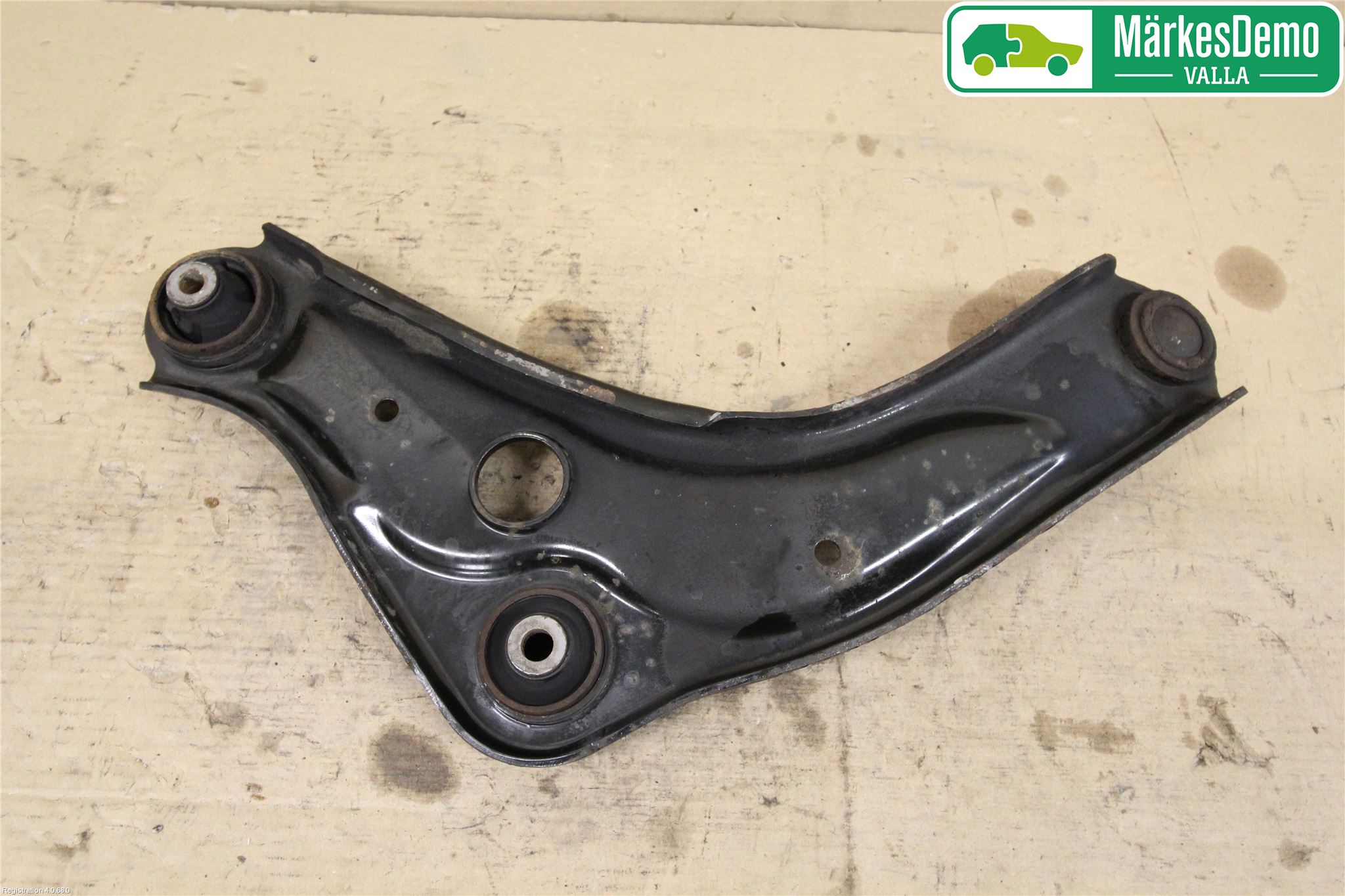Nissan QASHQAI 14-17 Bärarm Fram Undre Hö