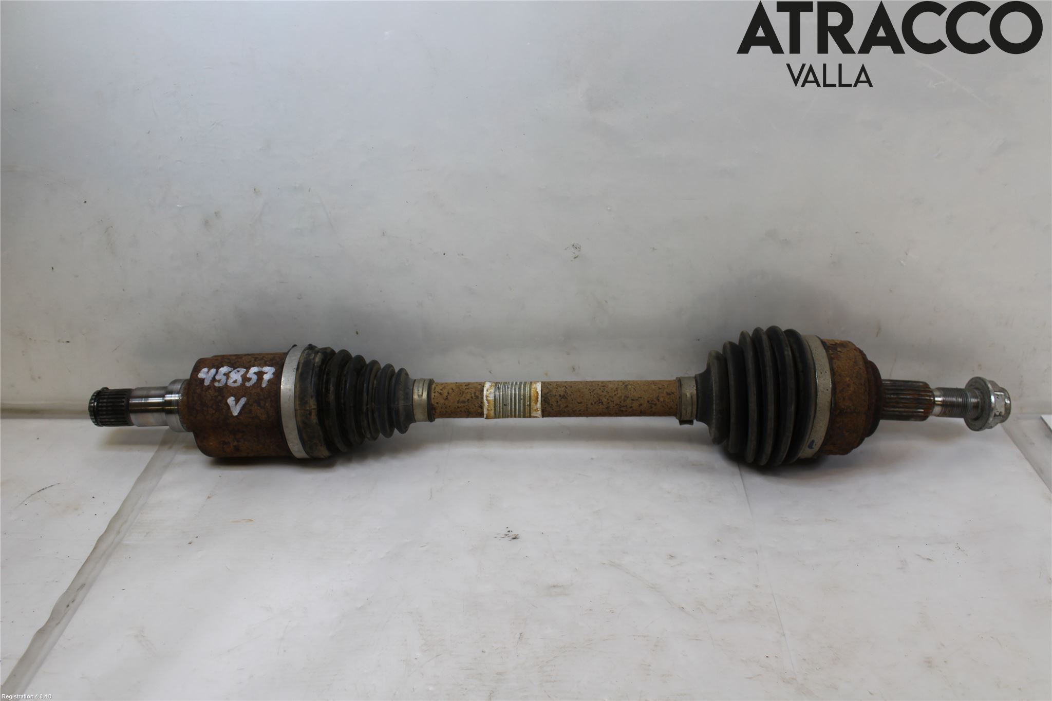 Ford FOCUS 15-18 Drivaxel Fram Vänster