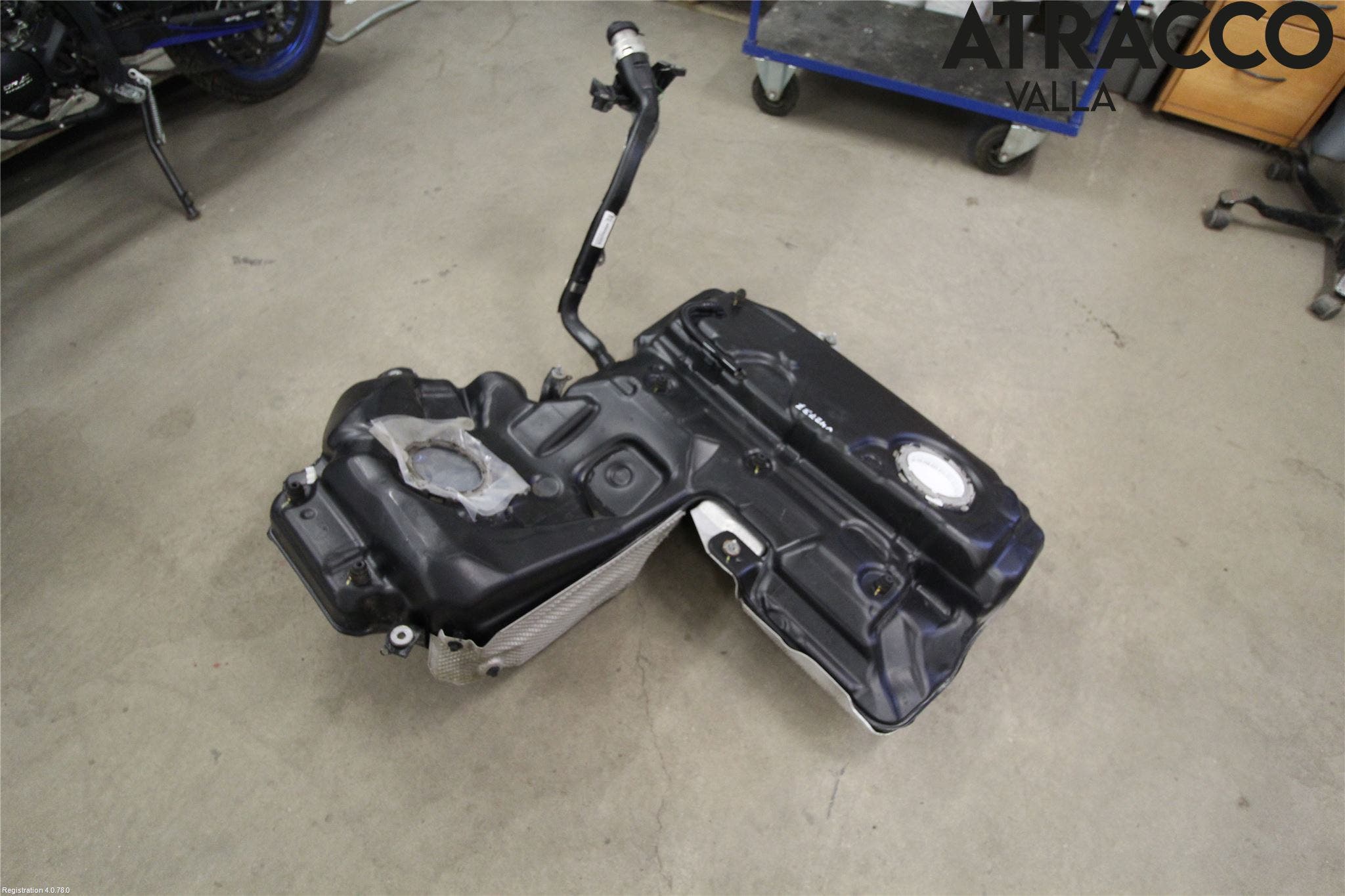 Audi A6 ALLROAD 12-18 Bränsletank Diesel