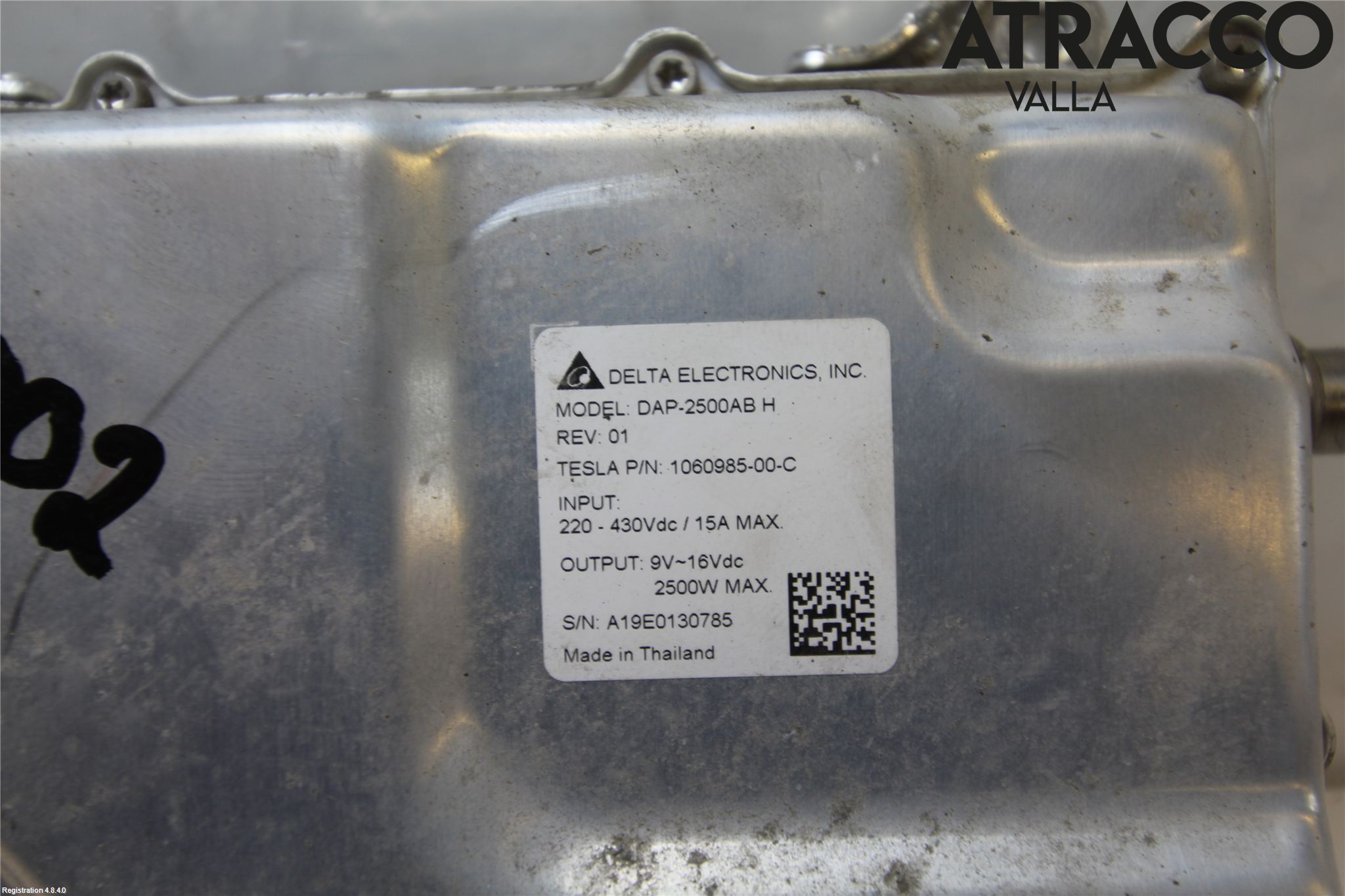 Tesla MODEL X 16- Converter