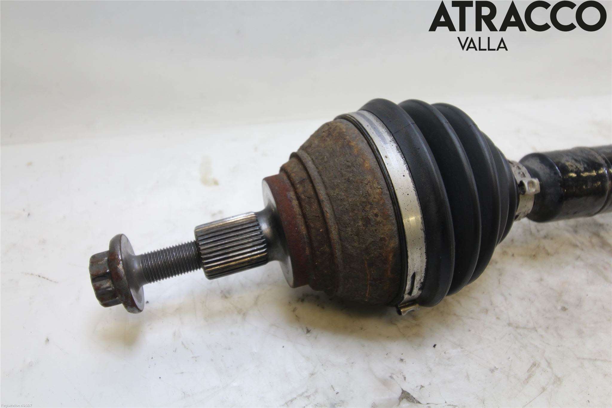 Skoda SUPERB 16-24 Drivaxel Fram Höger