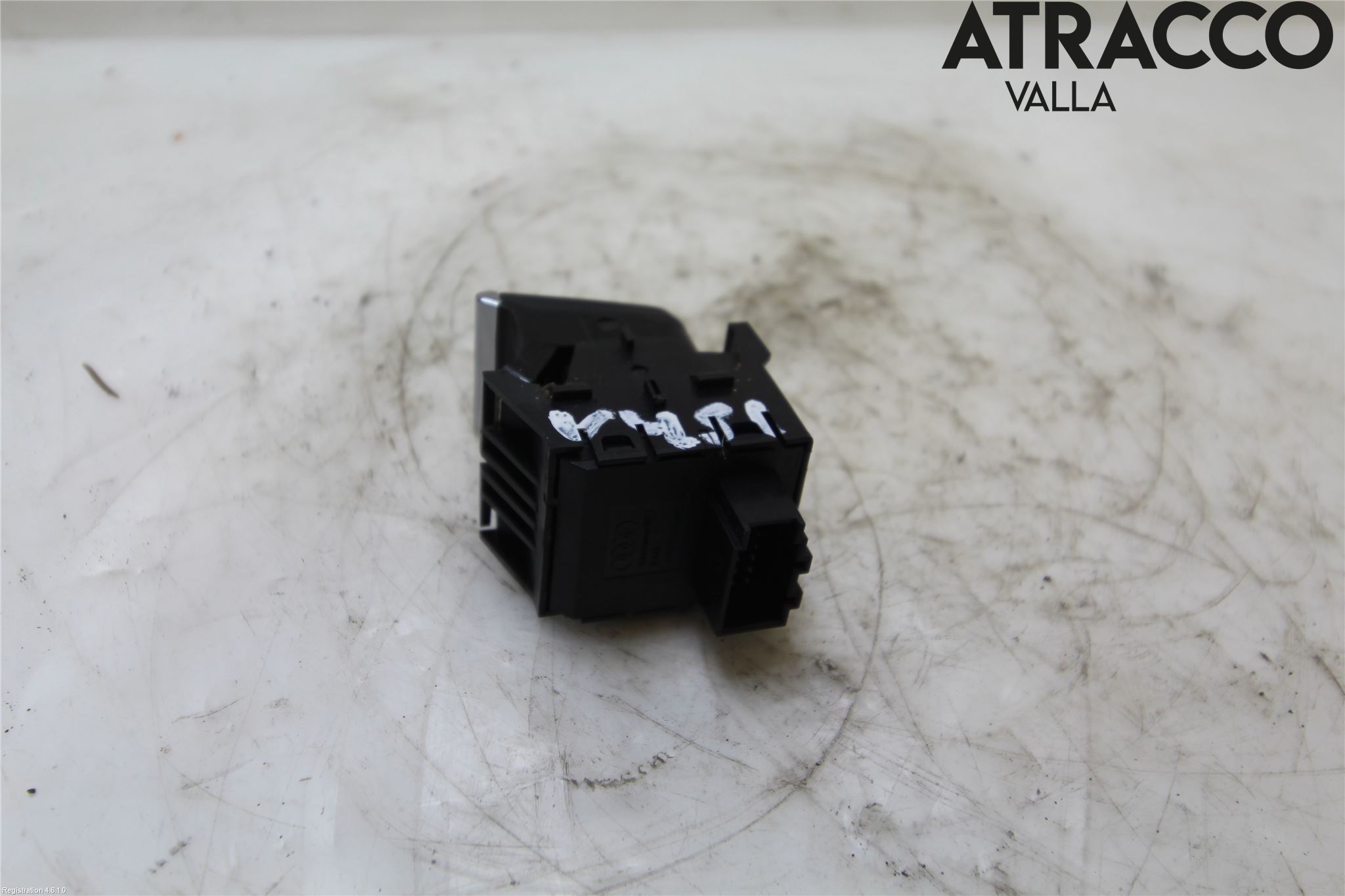 Audi A4/S4 B9 16-19 Strömställare Parkeringsbroms