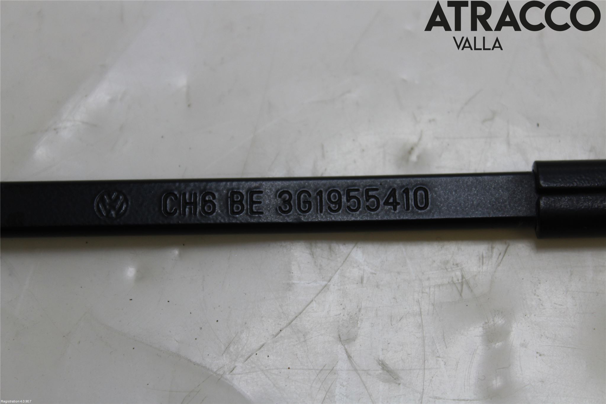 Volkswagen VW PASSAT 15-19 Torkararm Armar Vindruta