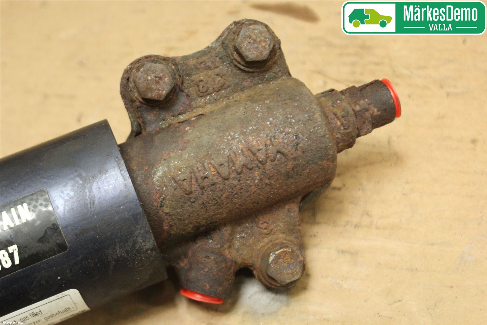 Audi A6/S6     97-05 Fjädr Hydraulklocka Bak