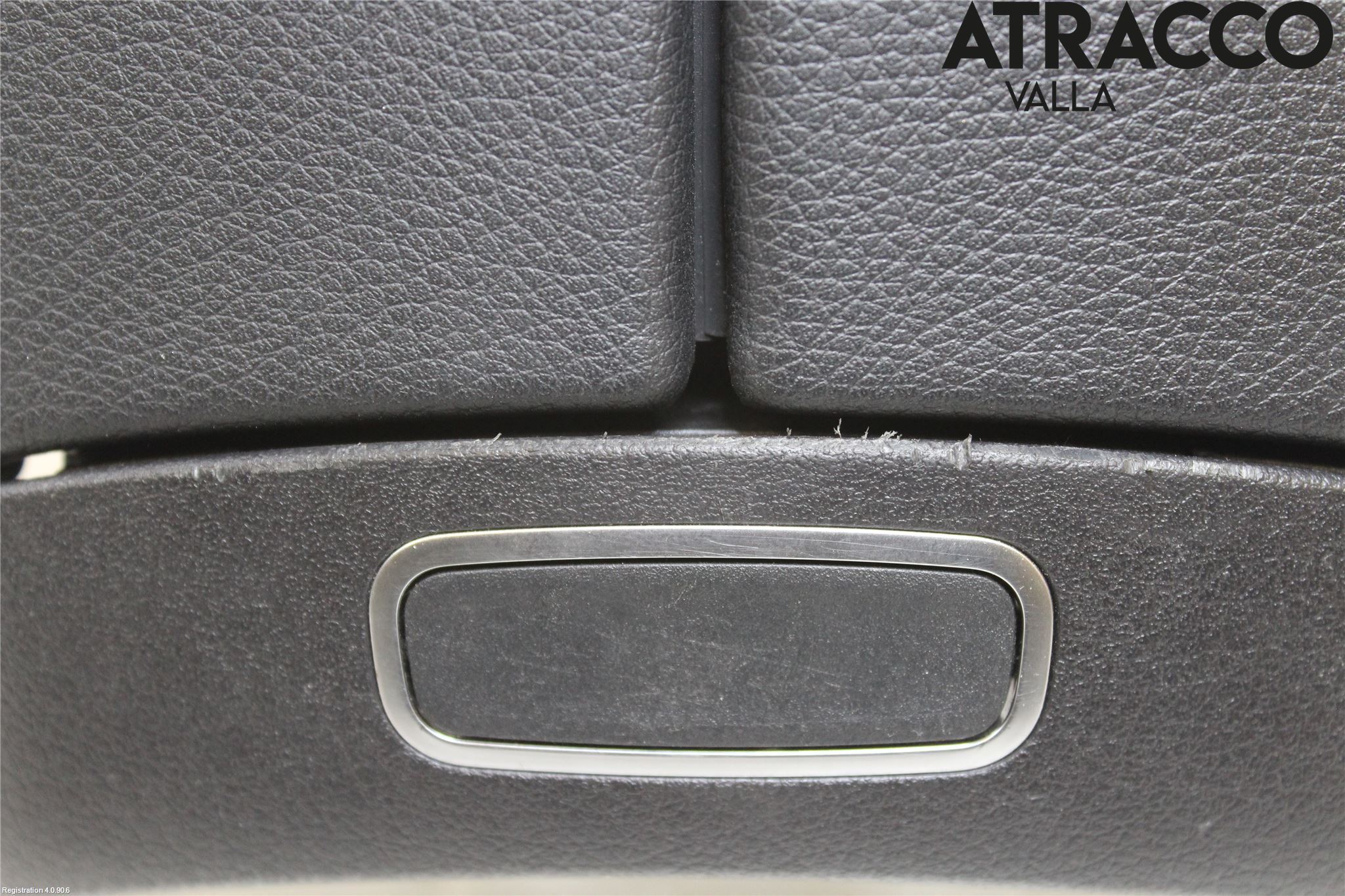 Mercedes-Benz MB CLA-KLASS (C118/X118) 19- Inredning Armstöd