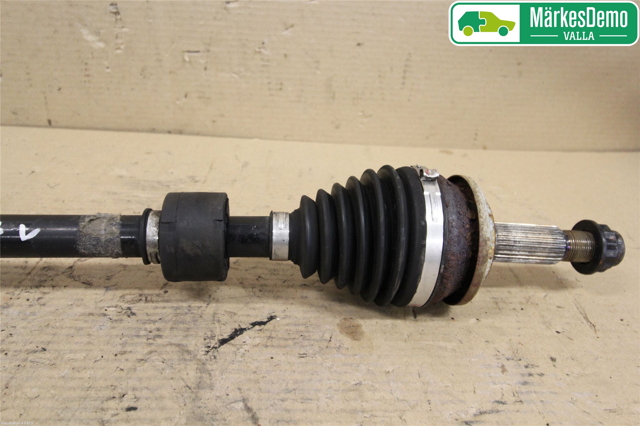 Toyota AVENSIS 09-15 Drivaxel Fram Höger