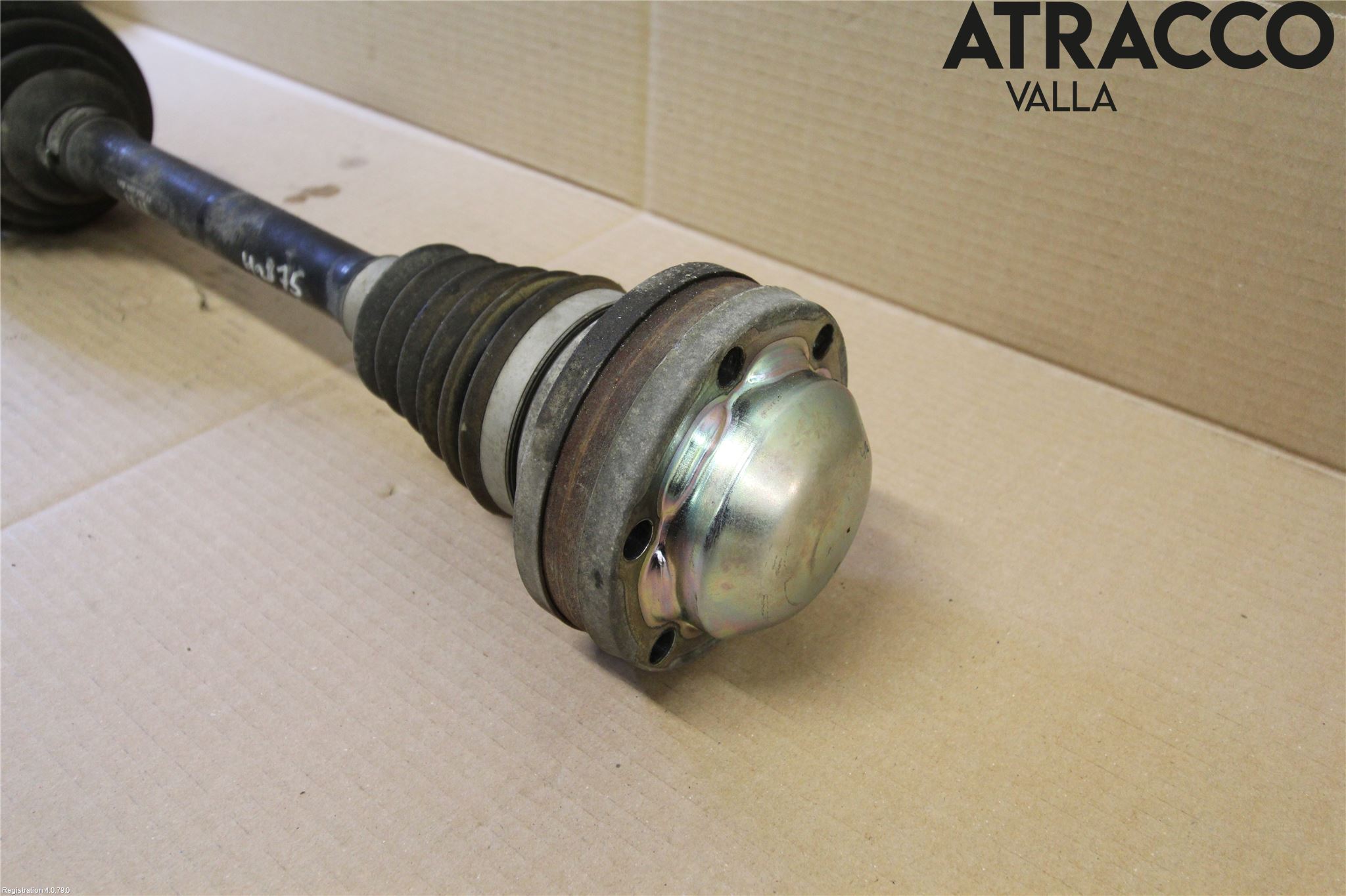 Volkswagen VW PASSAT 05-11 Drivaxel Fram Vänster