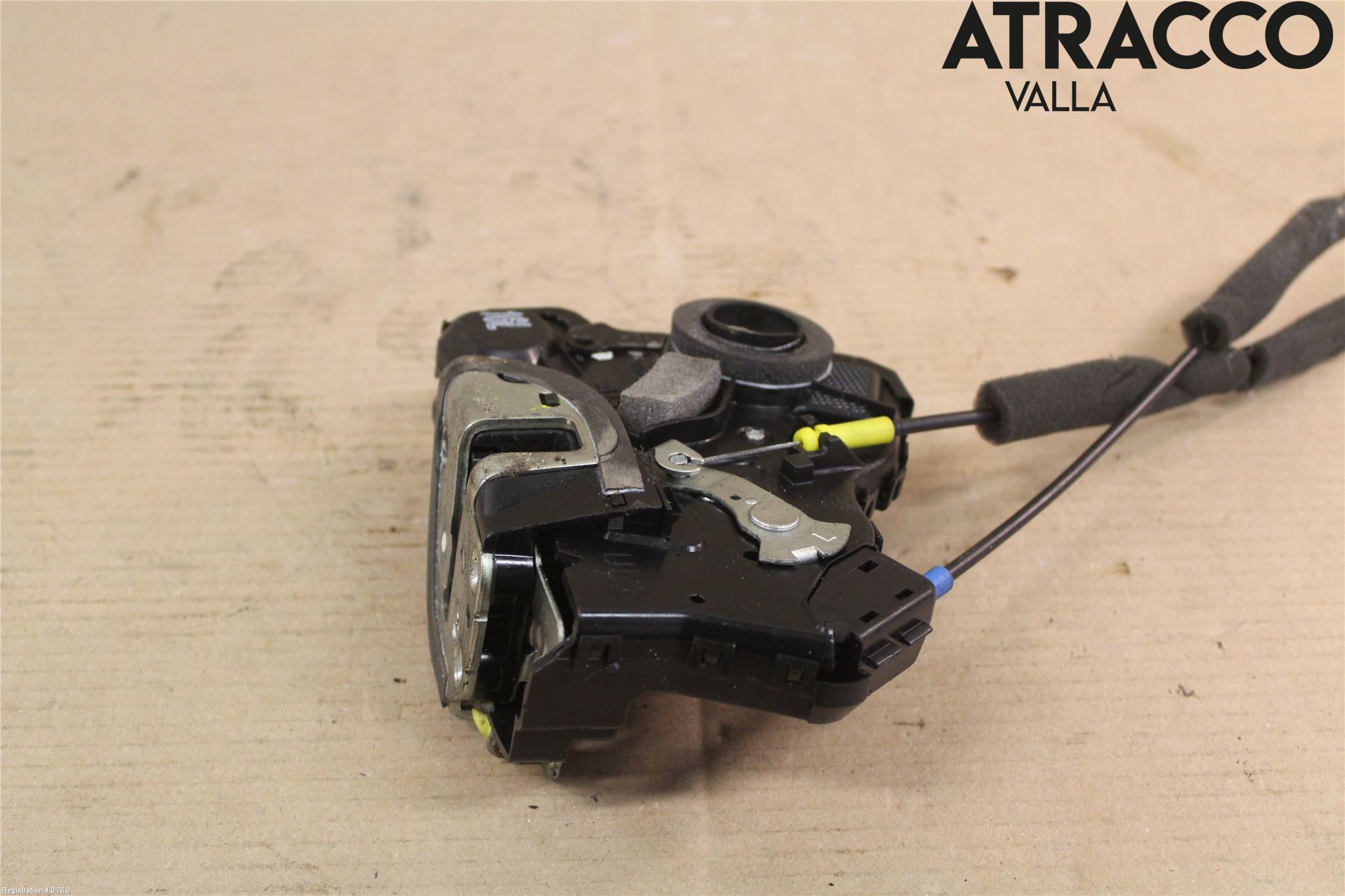 Toyota COROLLA VERSO 04-07 Låskista-Dörrlås