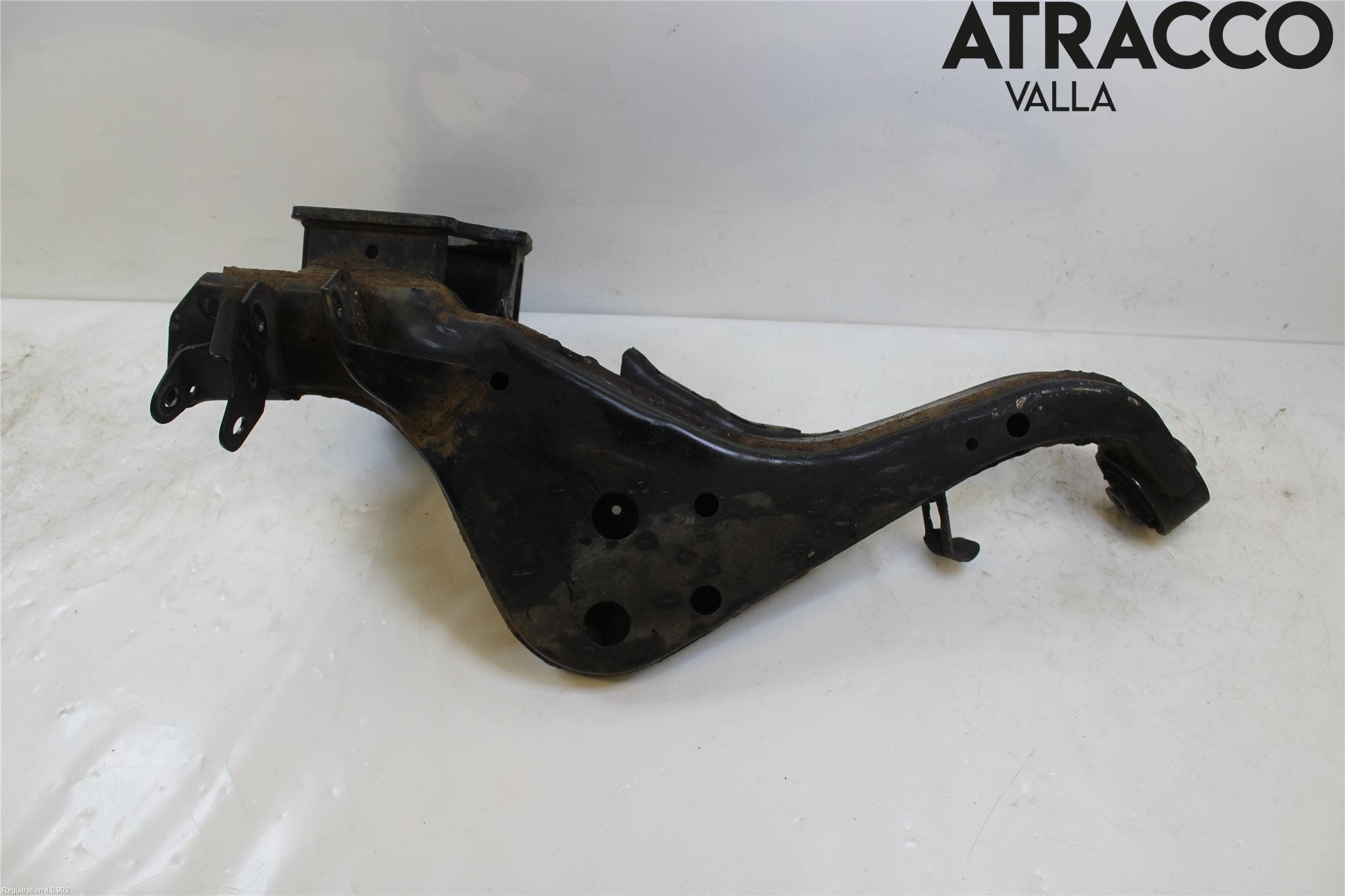 Nissan X-TRAIL 14-21 Bärarm Bak Höger