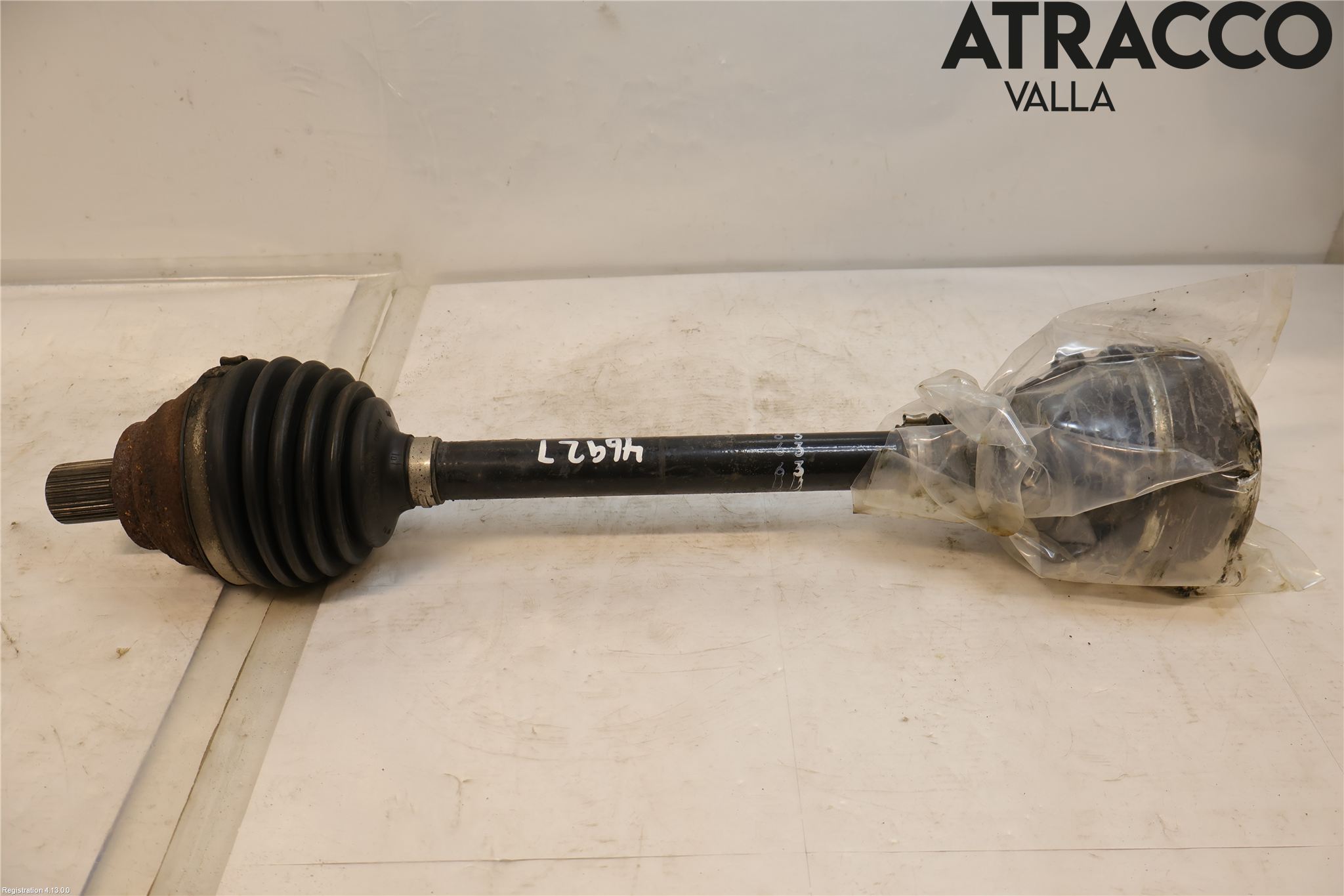 Volkswagen VW GOLF VI 09-13 Drivaxel Fram Vänster