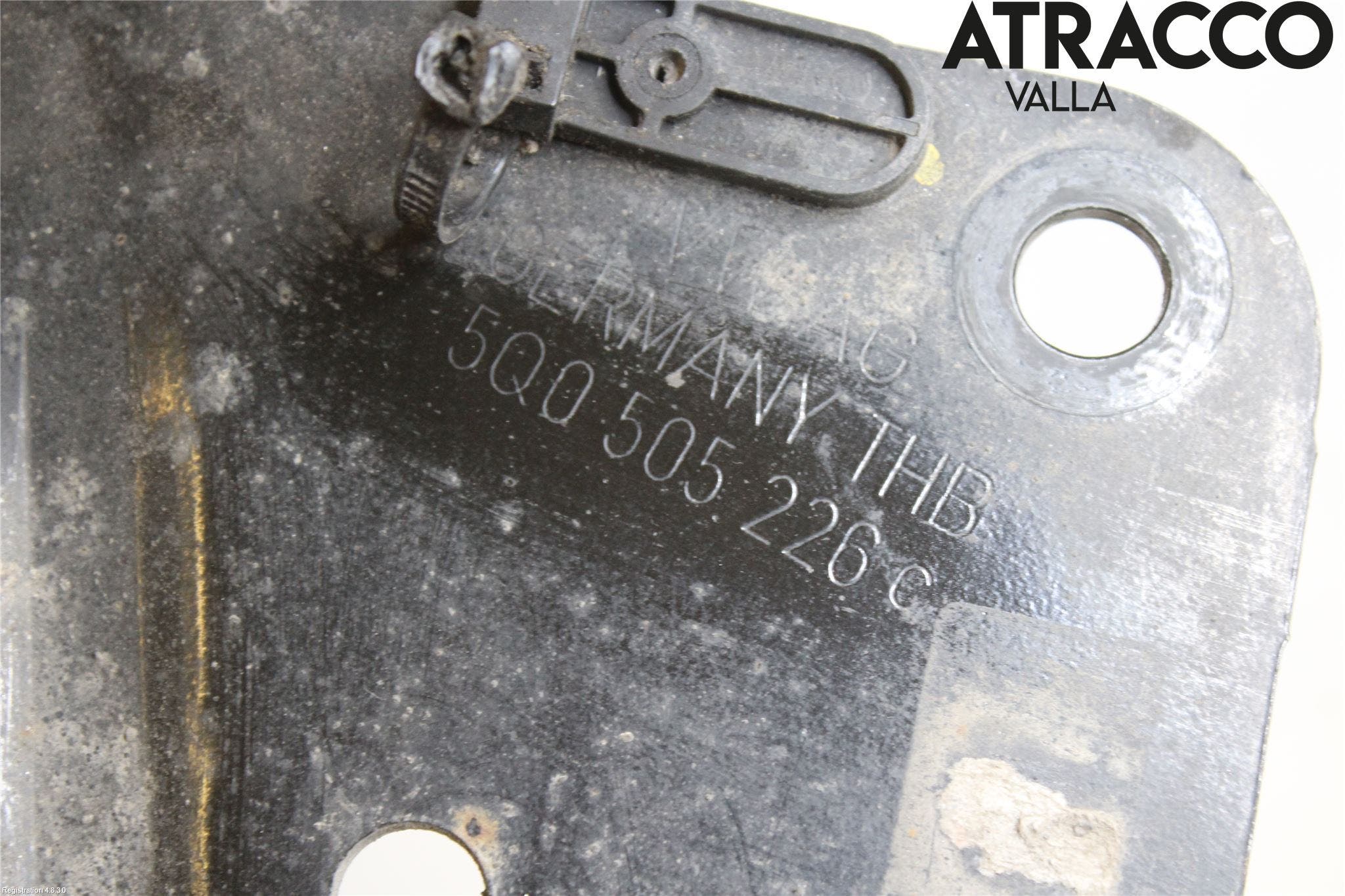 Volkswagen VW T-ROC 18- Bärarm Bak Höger