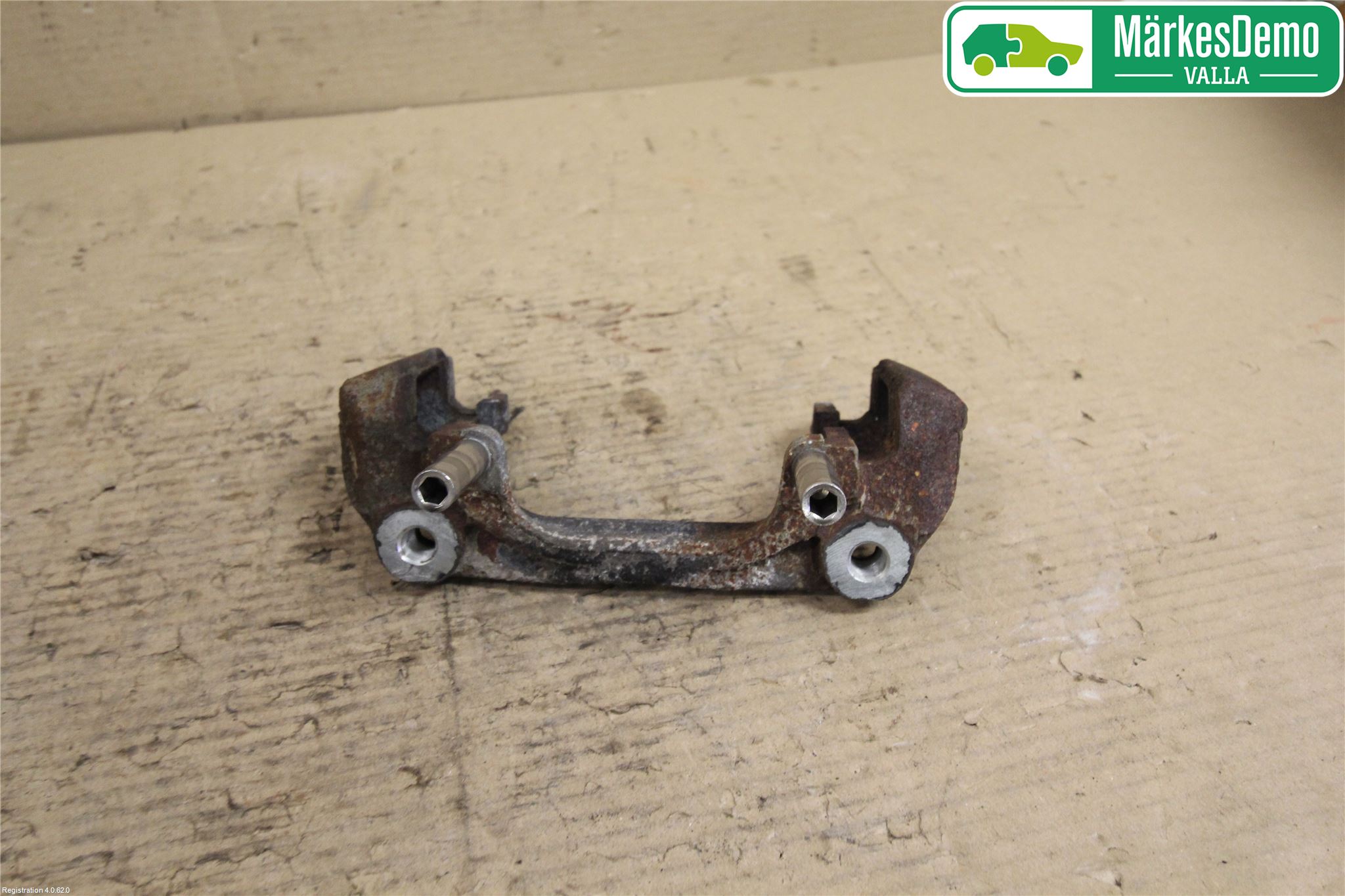 Dacia DUSTER 10-17 Bromsokshållare