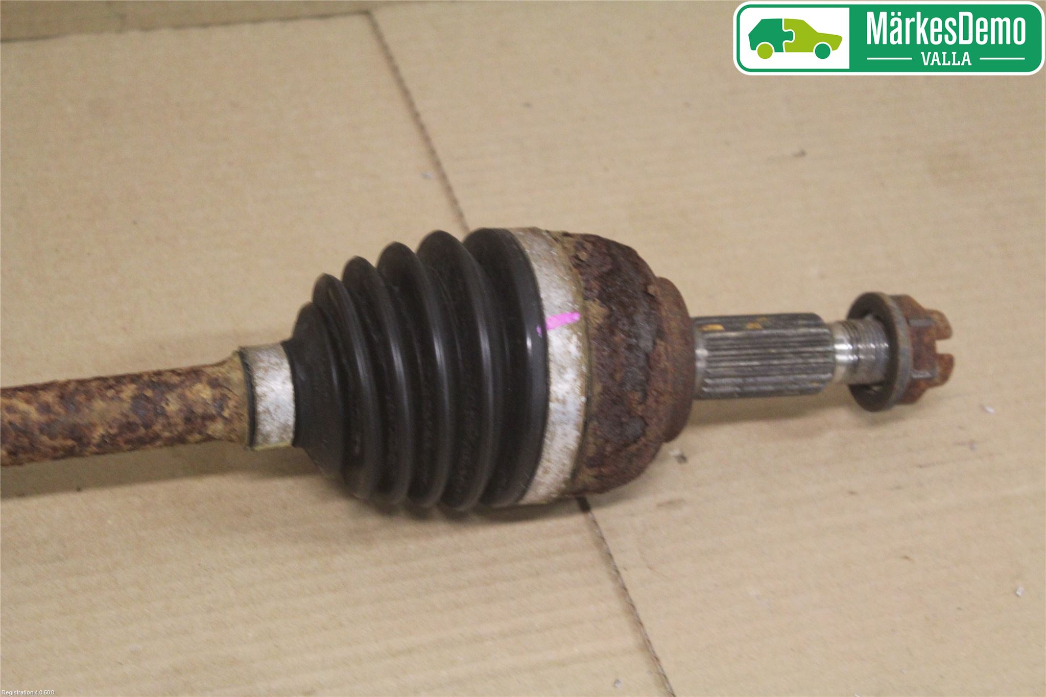 Renault CLIO III  09-12 Drivaxel Fram Höger
