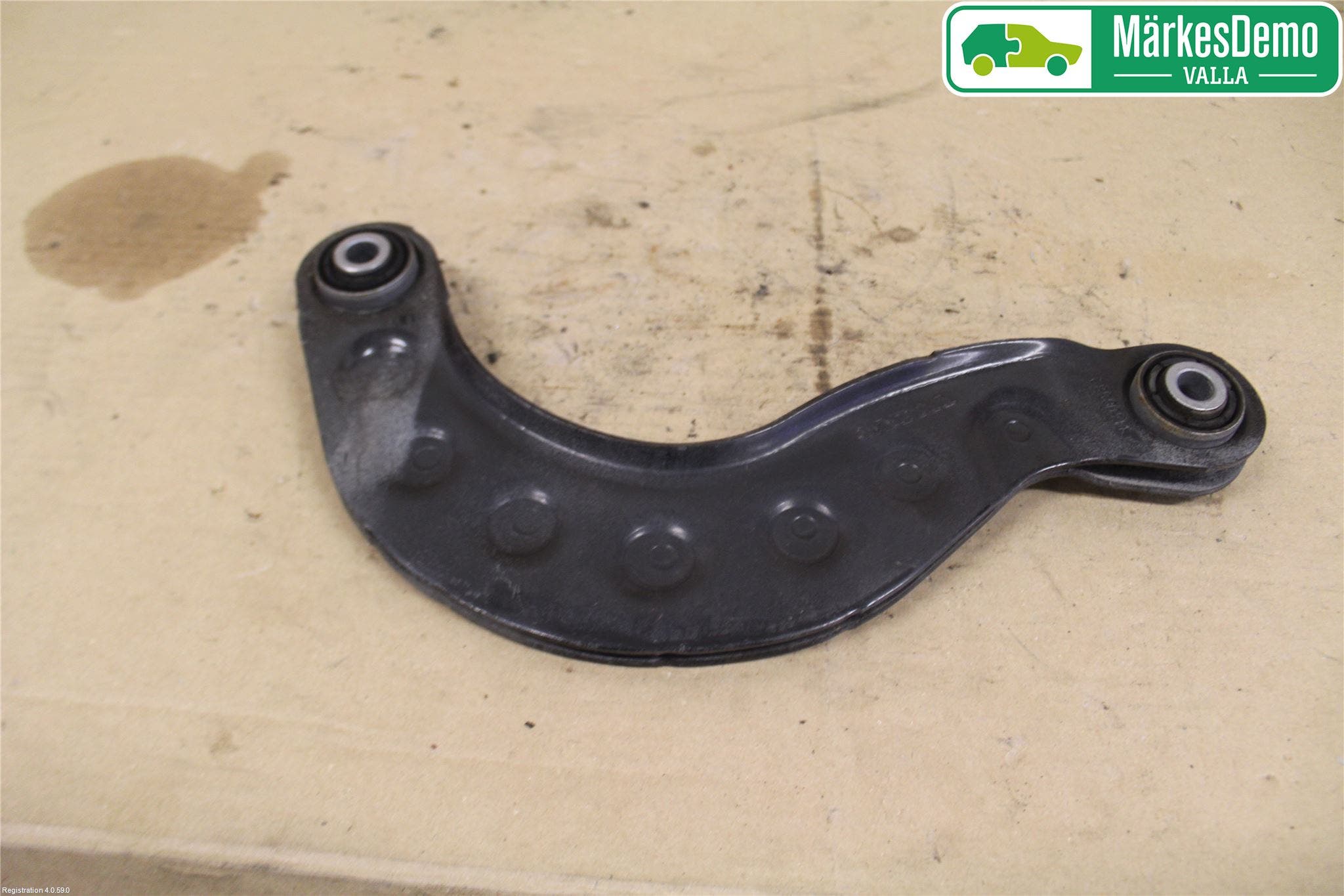 Volvo V40 12-19 Bärarm Bak Övre Höger