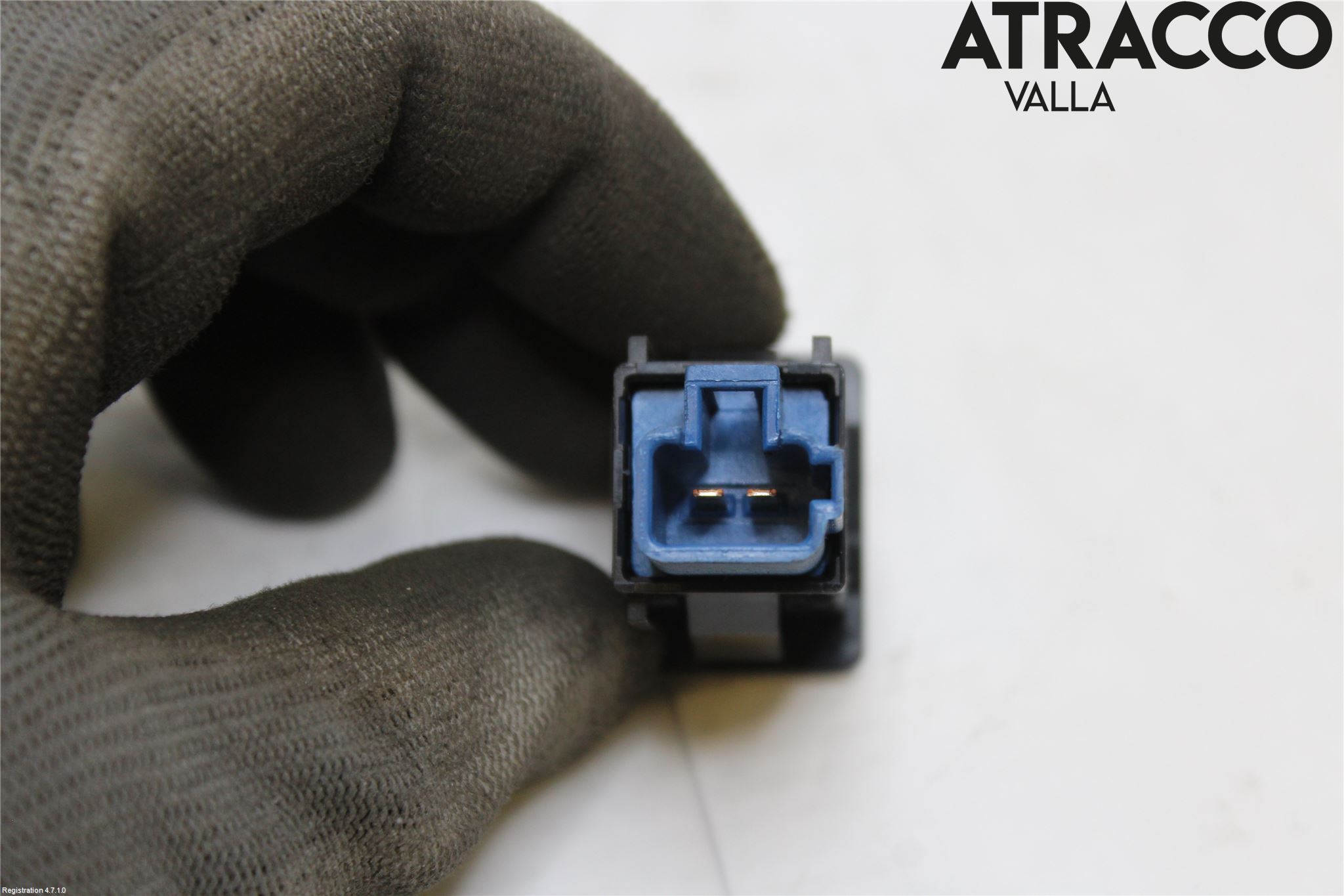 Mitsubishi OUTLANDER 13-21 Strömställare Baklucka