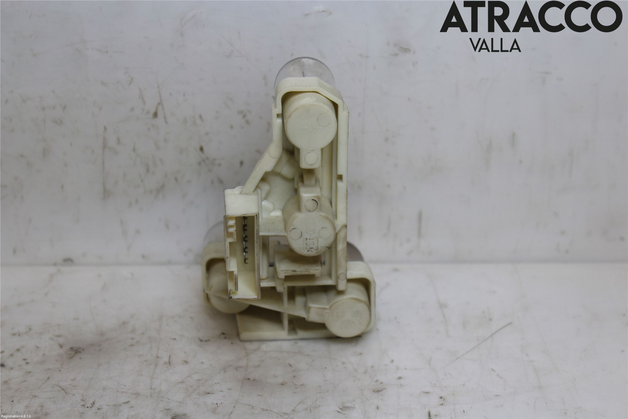 BMW 3 E90/91 SED/TOU 05-12 Bakljusinsats-Lamphvä