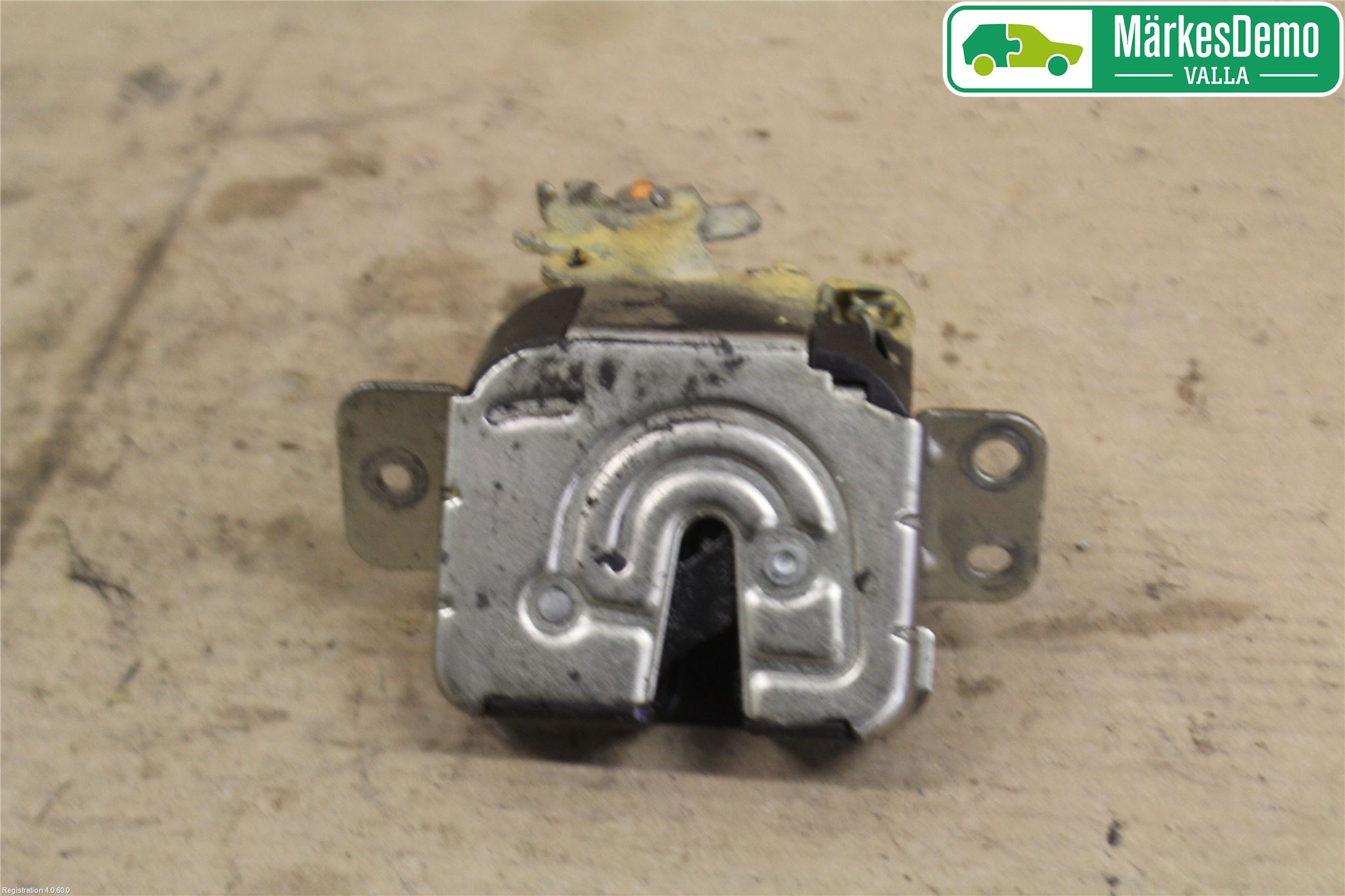 Mitsubishi COLT   04-08 Låskista Baklucka