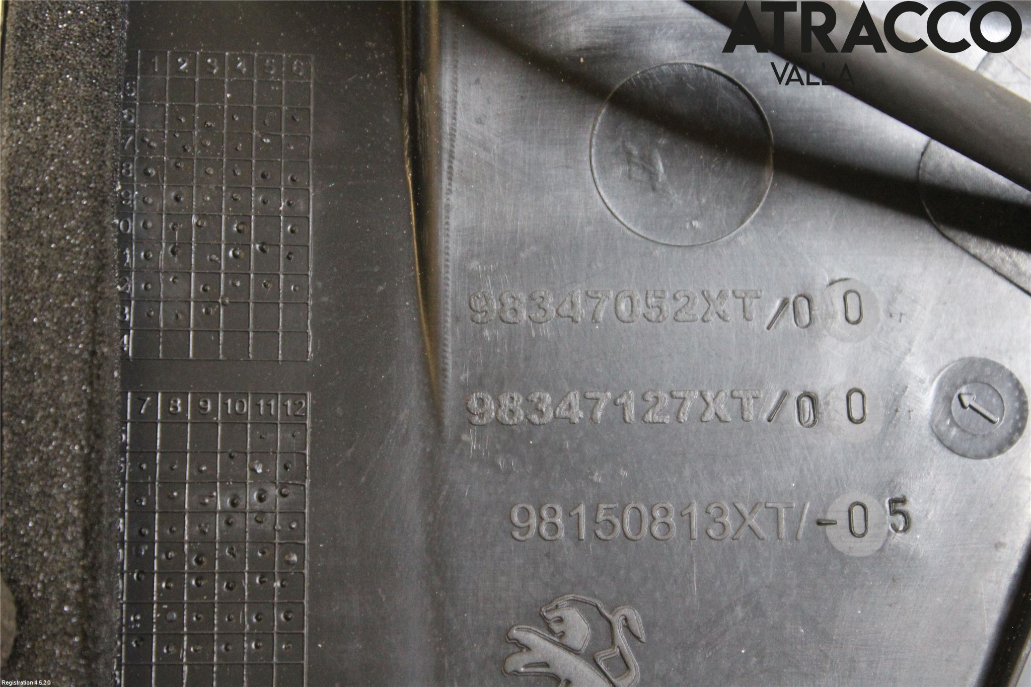 Peugeot 5008 17-24 Torpedplåt-Torpedplast