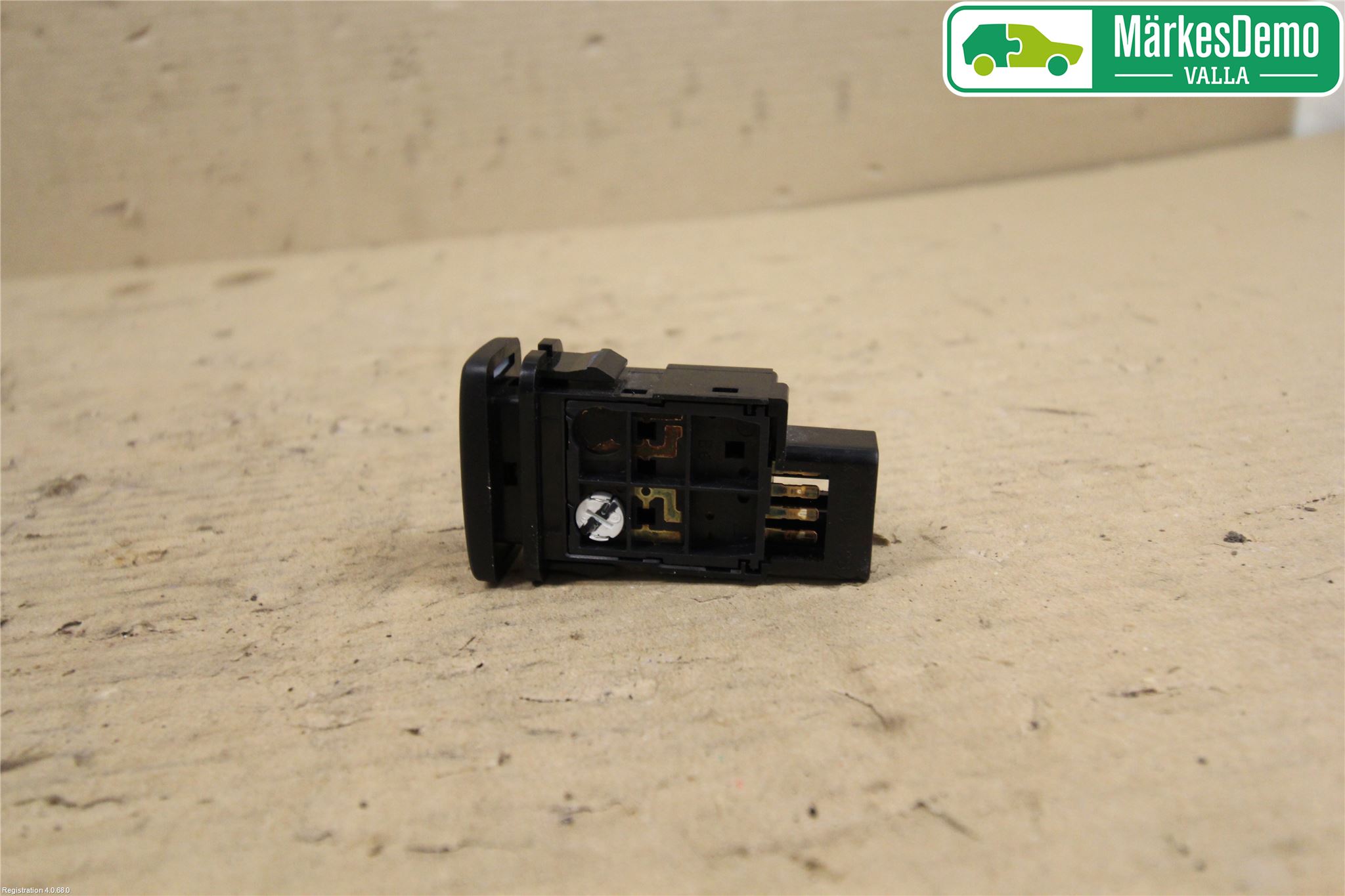 Lexus IS 220d/250/350 06-13 Strömställare Strålkastartork