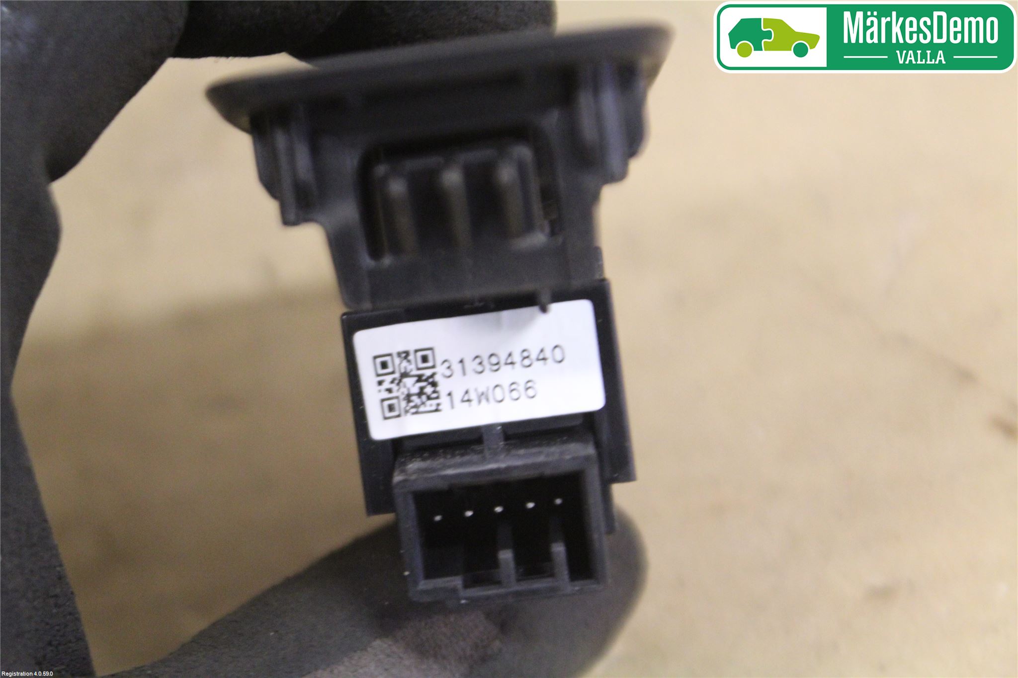 Volvo V40 12-19 Strömställare Elhiss