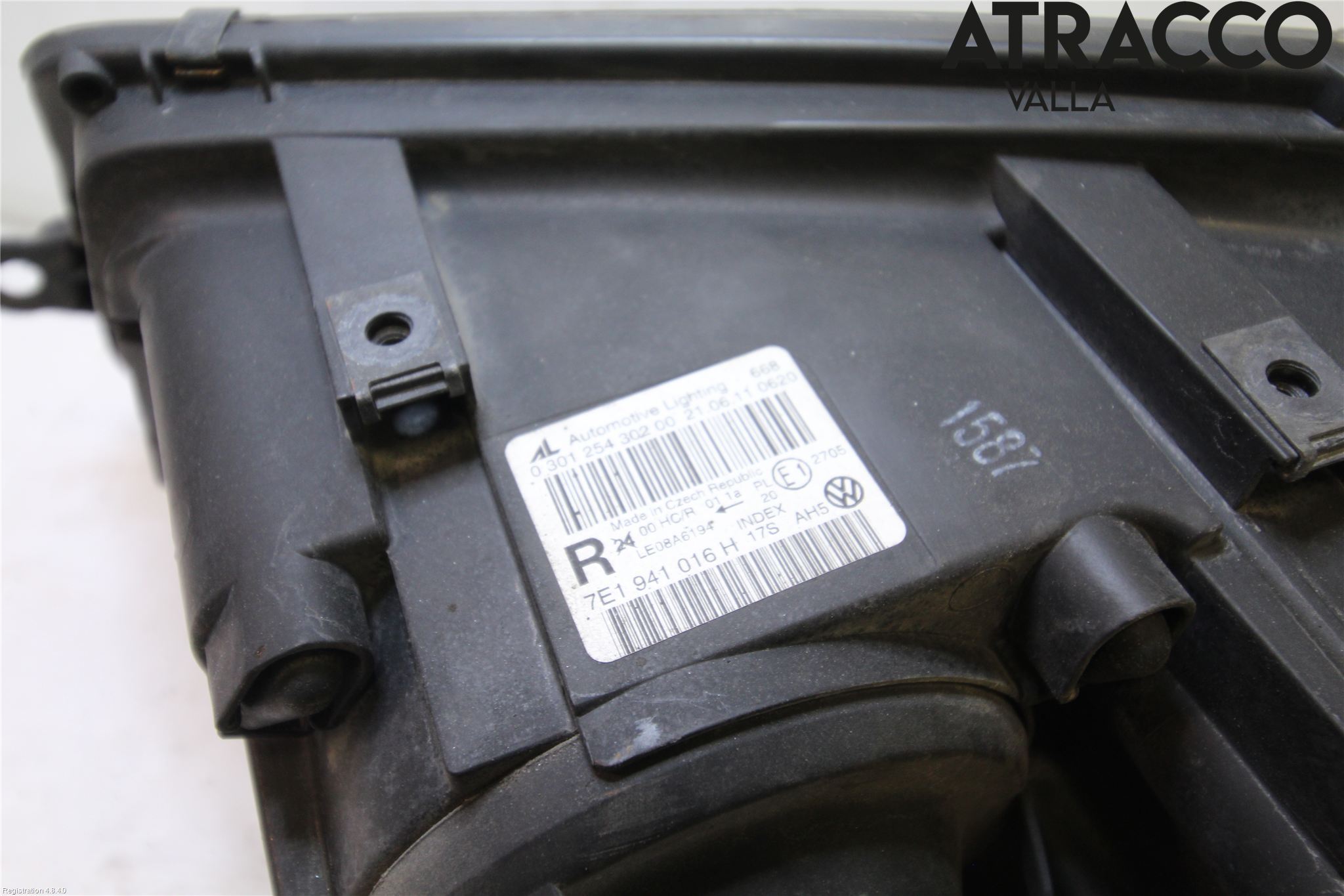 Volkswagen VW TRANSP/CARAVELLE (T5) 04-15 Strålkastare Höger