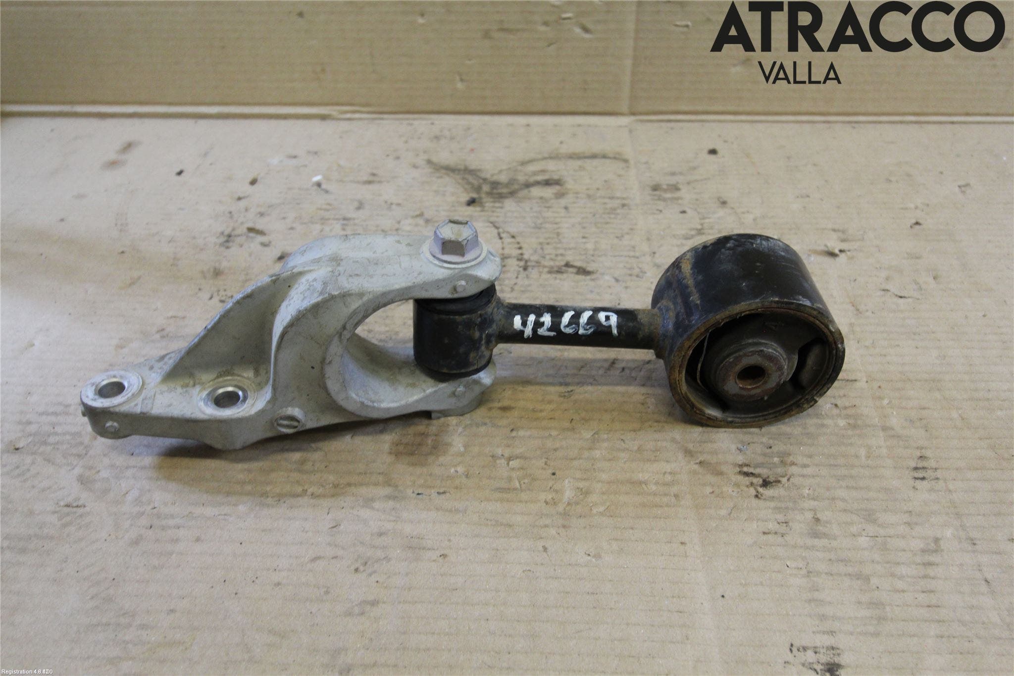 Suzuki SWIFT 17-24 Motorfäste