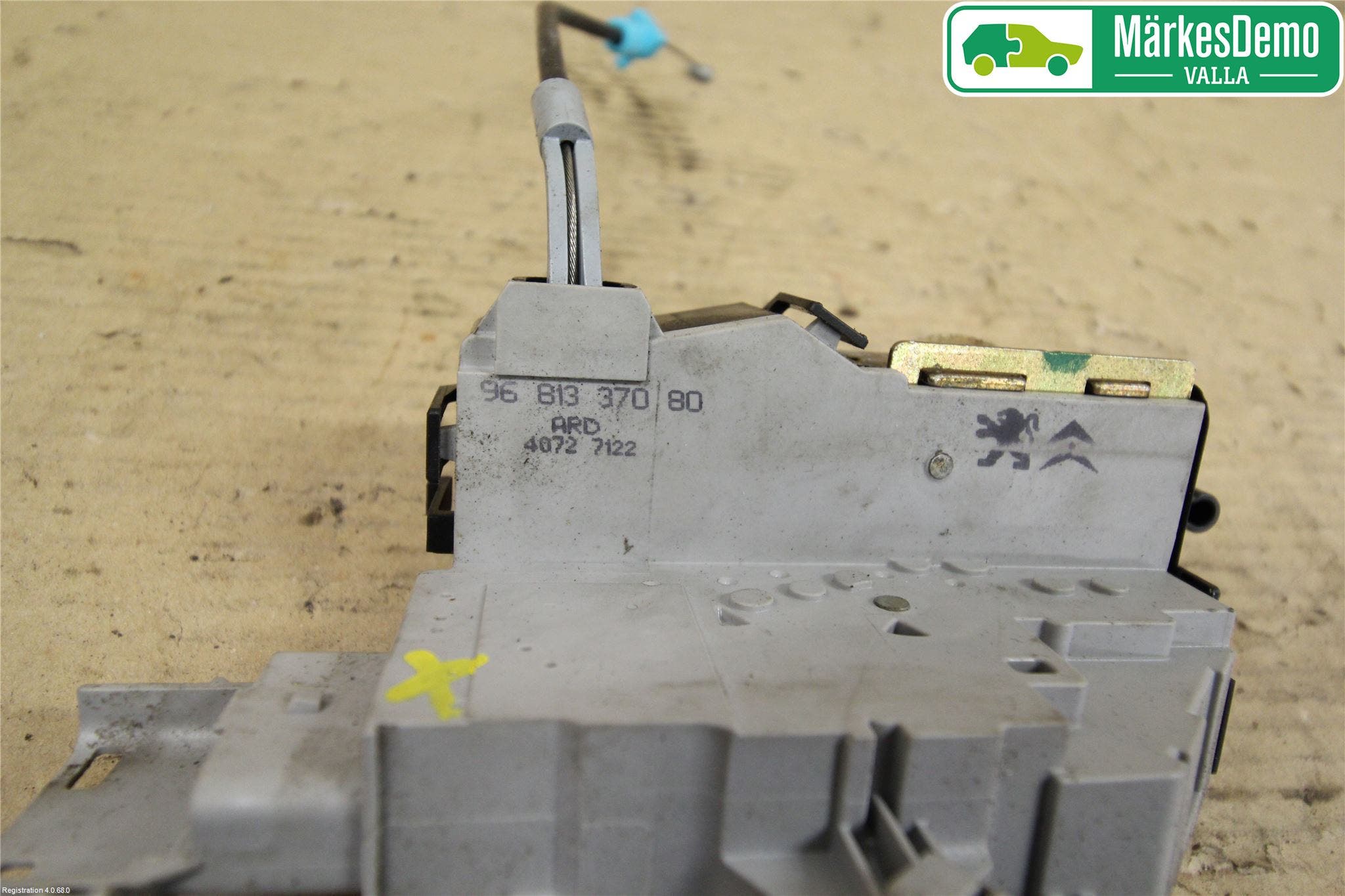 Citroen C4 I 05-10 Låskista-Dörrlås