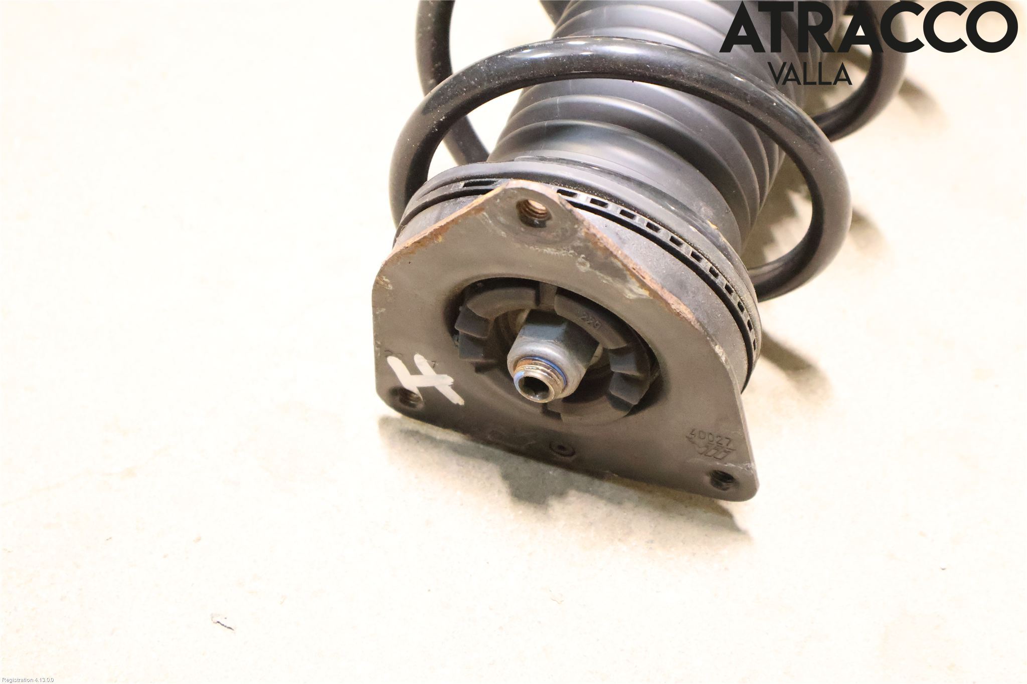 Opel CORSA F, CORSA-E 20- Fjäderben Fram Höger